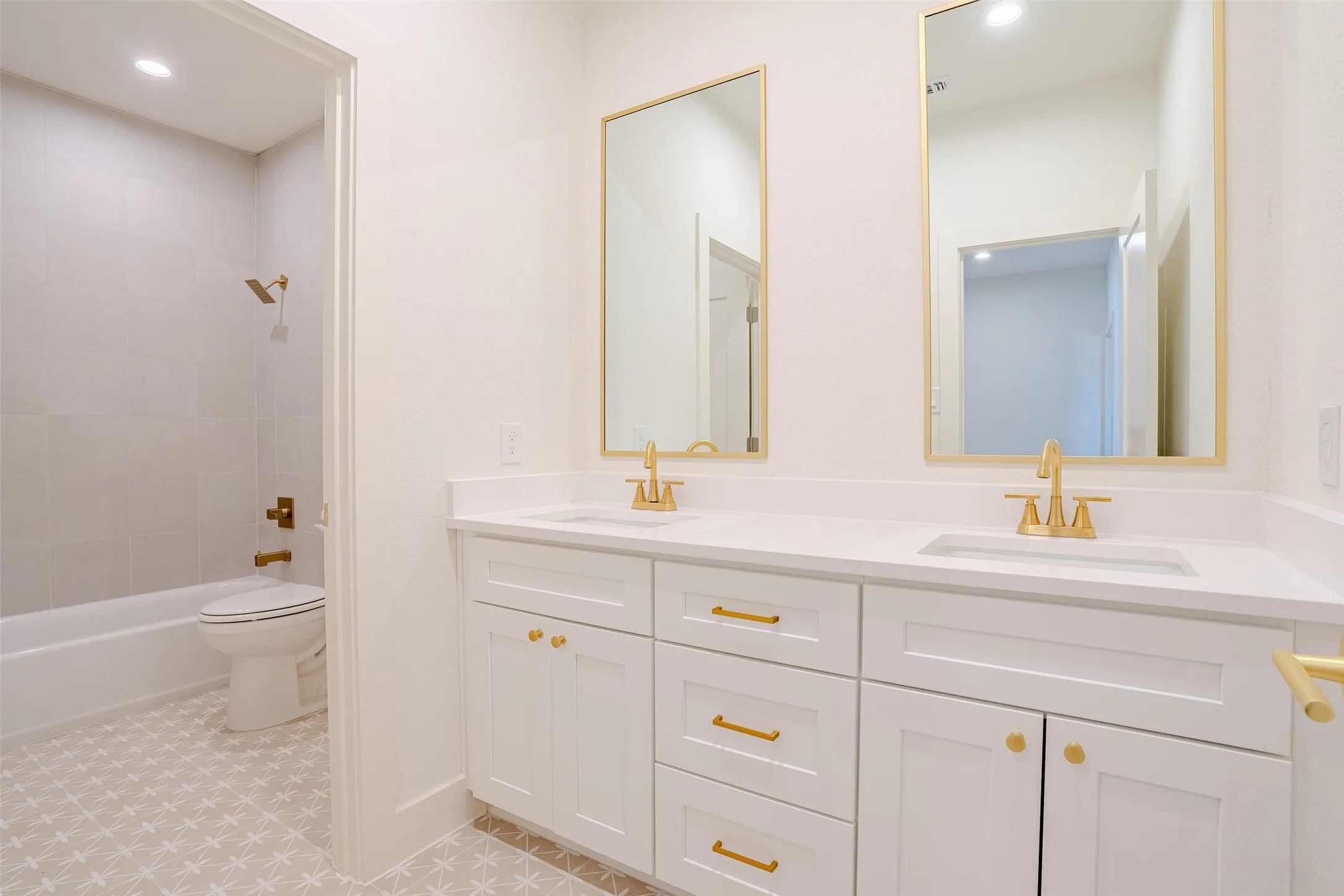 Single Family Residence For Sale in Tarrant County , 924 Claystone Ridge Drive, Fort Worth, Texas 76028, 4 Bedroom, 3 Bathroom, 2 Garage spaces, 2,711 Sqft, built in 2026, mls#21376219, Real Estate Agent in Fort Worth, Homes For Sale in Tarrant county, Homes For Sale in Fort Worth, Realtor in Fort Worth Texas, Real Estate Brokerage Independent Realty Texas, Luminita Cordes Realtor