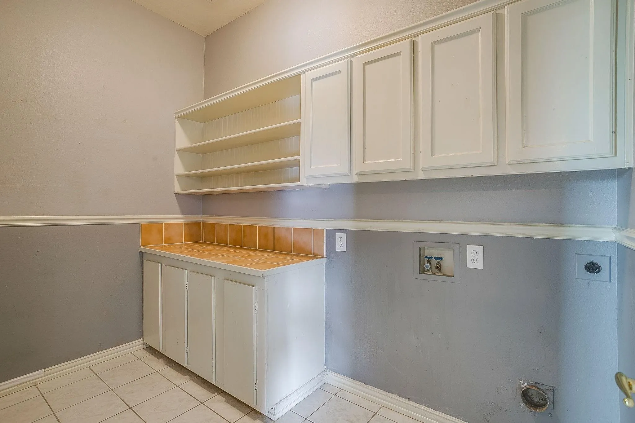 Single Family Residence For Sale in Tarrant County , 420 Vasey Oak Drive, Keller, Texas 76248, 3 Bedroom, 3 Bathroom, 2 Garage spaces, 2,895 Sqft, built in 1995, mls#21376002, Real Estate Agent in Keller, Homes For Sale in Tarrant county, Homes For Sale in Keller, Realtor in Keller Texas, Real Estate Brokerage Independent Realty Texas, Luminita Cordes Realtor