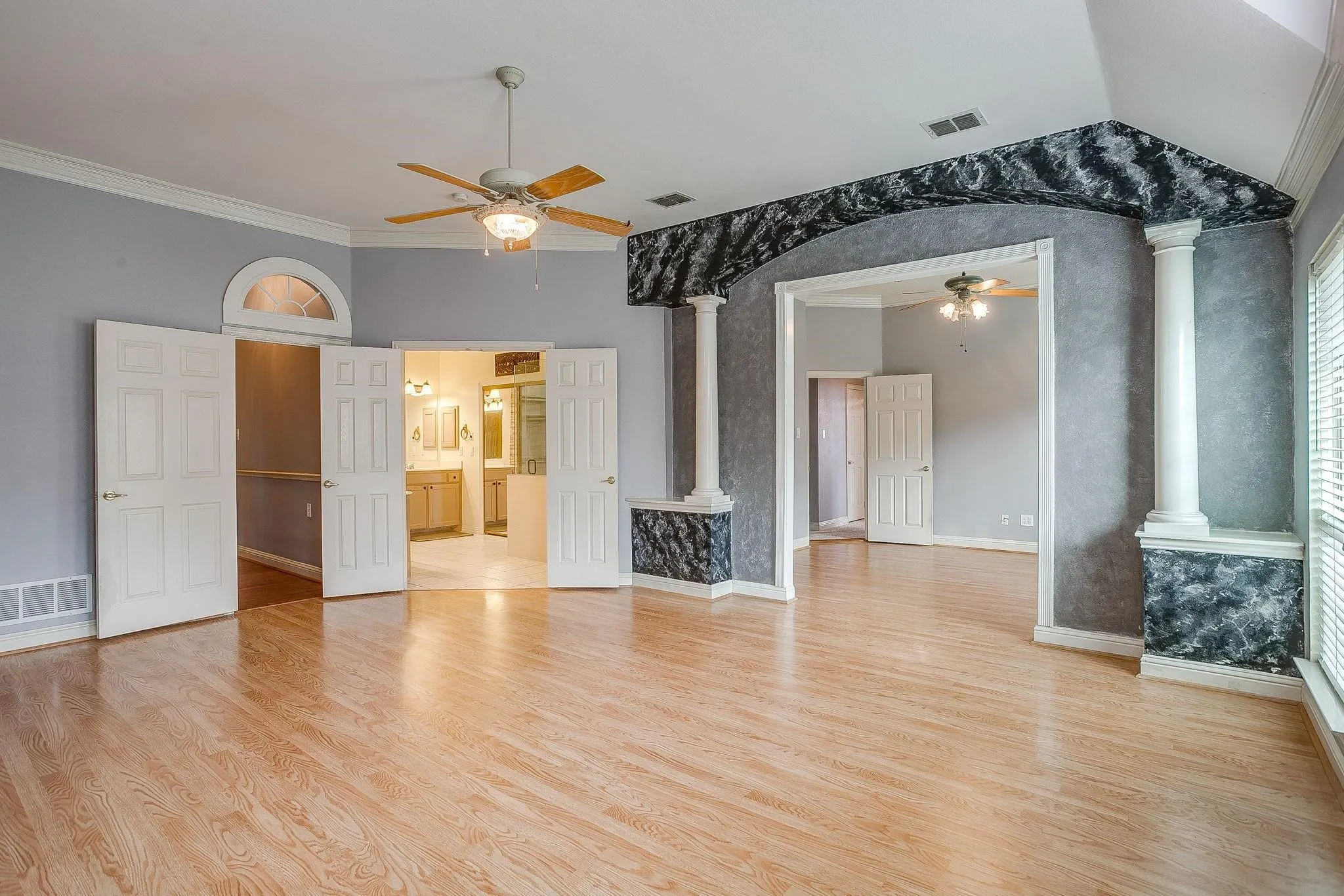 Single Family Residence For Sale in Tarrant County , 420 Vasey Oak Drive, Keller, Texas 76248, 3 Bedroom, 3 Bathroom, 2 Garage spaces, 2,895 Sqft, built in 1995, mls#21376002, Real Estate Agent in Keller, Homes For Sale in Tarrant county, Homes For Sale in Keller, Realtor in Keller Texas, Real Estate Brokerage Independent Realty Texas, Luminita Cordes Realtor