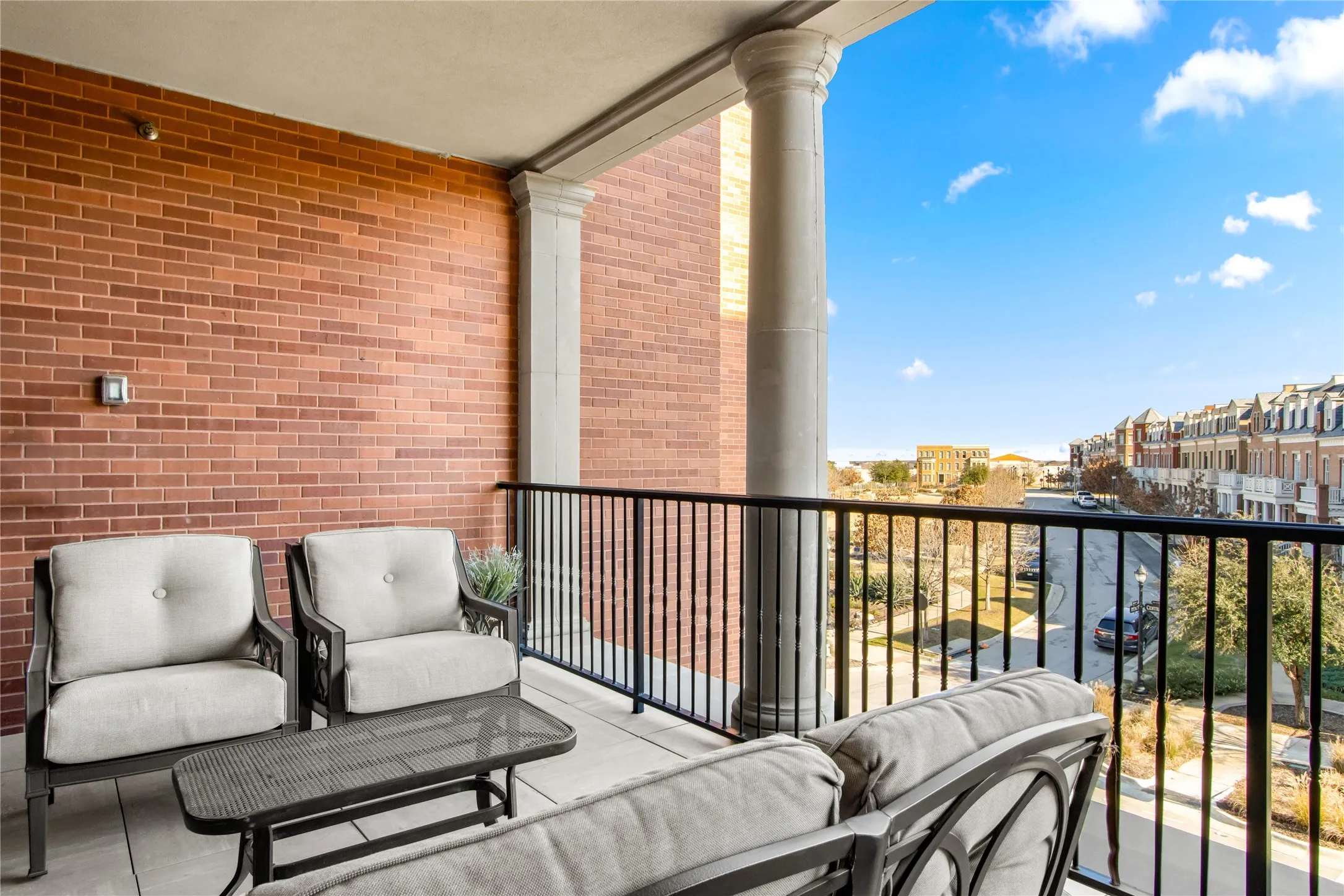 Condominium For Sale in Tarrant County , 350 Central Avenue 306, Southlake, Texas 76092, 3 Bedroom, 3 Bathroom, 2 Garage spaces, 2,470 Sqft, built in 2021, mls#21375869, Real Estate Agent in Southlake, Homes For Sale in Tarrant county, Homes For Sale in Southlake, Realtor in Southlake Texas, Real Estate Brokerage Independent Realty Texas, Luminita Cordes Realtor