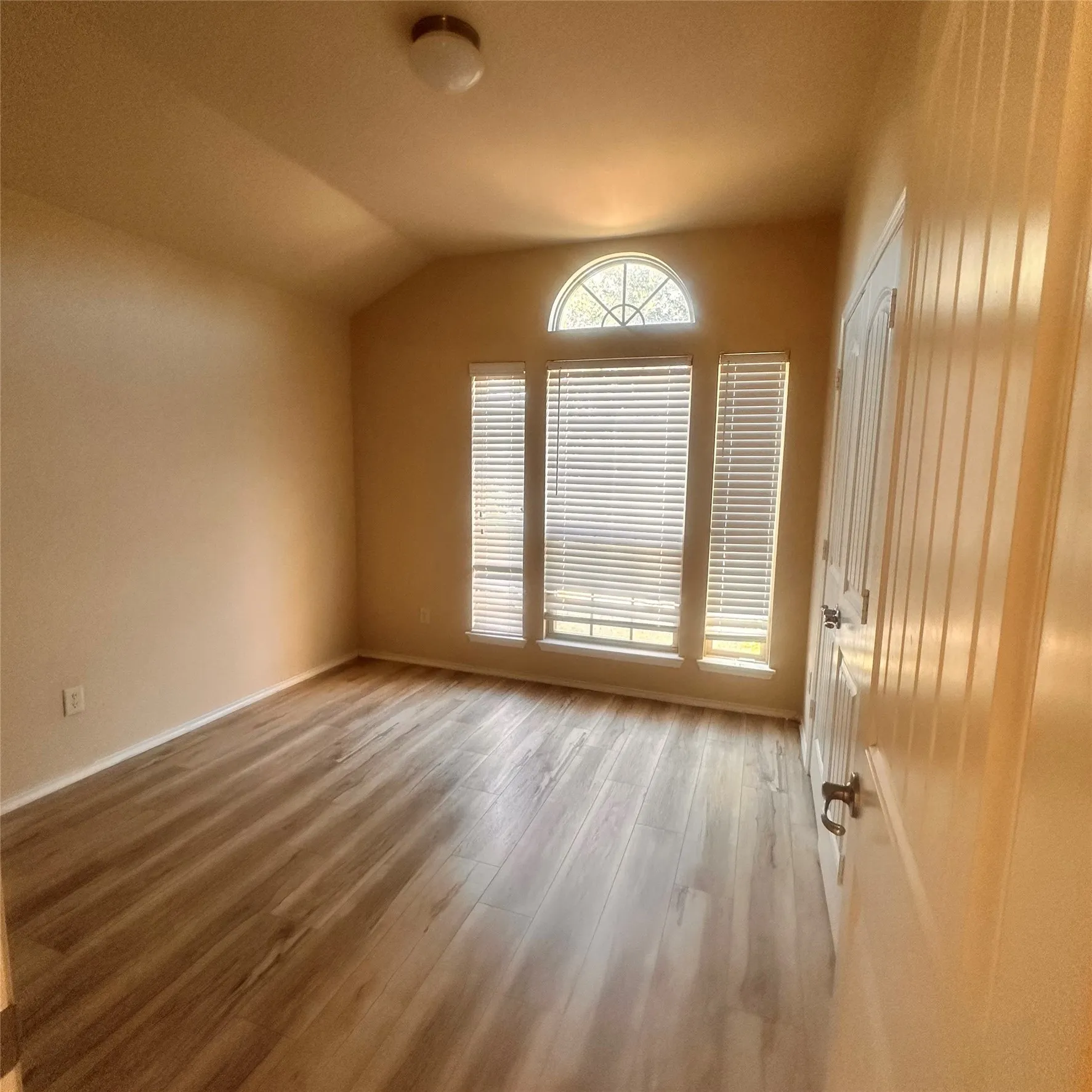 Single Family Residence For Rent in Collin County , 708 Westgate Court, Anna, Texas 75409, 3 Bedroom, 2 Bathroom, 2 Garage spaces, 1,402 Sqft, built in 2014, mls#21376239, Real Estate Agent in Anna, Homes For Rent in Collin county, Homes For Rent in Anna, Realtor in Anna Texas, Real Estate Brokerage Independent Realty Texas, Luminita Cordes Realtor