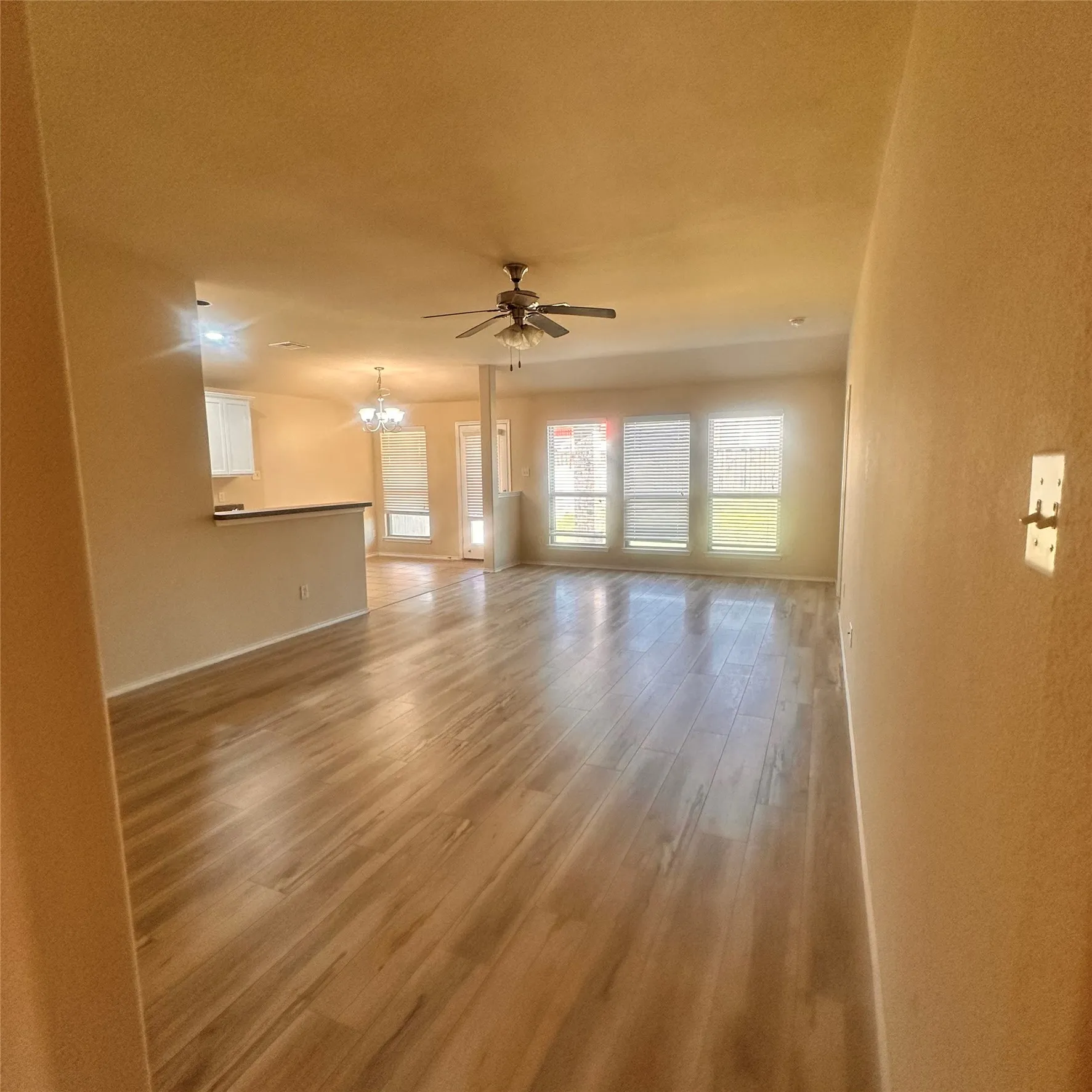 Single Family Residence For Rent in Collin County , 708 Westgate Court, Anna, Texas 75409, 3 Bedroom, 2 Bathroom, 2 Garage spaces, 1,402 Sqft, built in 2014, mls#21376239, Real Estate Agent in Anna, Homes For Rent in Collin county, Homes For Rent in Anna, Realtor in Anna Texas, Real Estate Brokerage Independent Realty Texas, Luminita Cordes Realtor