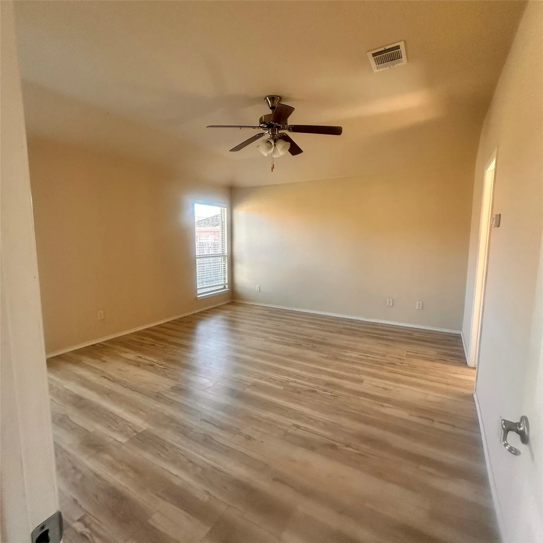 Single Family Residence For Rent in Collin County , 708 Westgate Court, Anna, Texas 75409, 3 Bedroom, 2 Bathroom, 2 Garage spaces, 1,402 Sqft, built in 2014, mls#21376239, Real Estate Agent in Anna, Homes For Rent in Collin county, Homes For Rent in Anna, Realtor in Anna Texas, Real Estate Brokerage Independent Realty Texas, Luminita Cordes Realtor
