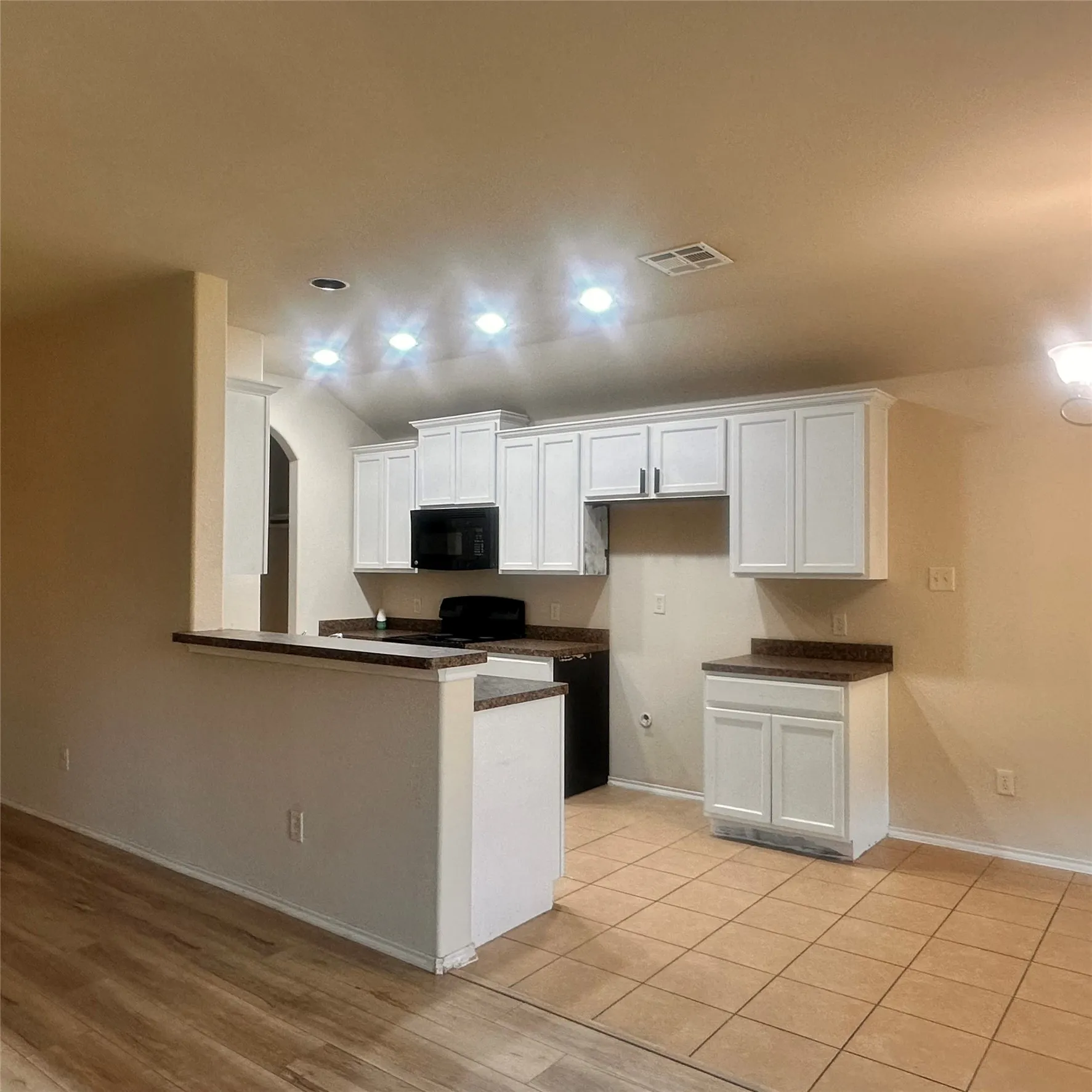 Single Family Residence For Rent in Collin County , 708 Westgate Court, Anna, Texas 75409, 3 Bedroom, 2 Bathroom, 2 Garage spaces, 1,402 Sqft, built in 2014, mls#21376239, Real Estate Agent in Anna, Homes For Rent in Collin county, Homes For Rent in Anna, Realtor in Anna Texas, Real Estate Brokerage Independent Realty Texas, Luminita Cordes Realtor