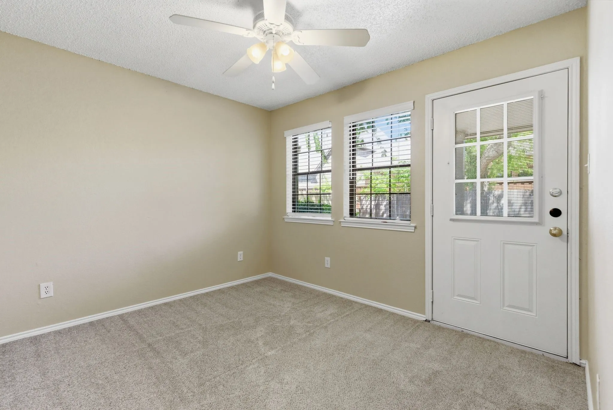 Duplex For Rent in Tarrant County , 801 Windcrest Drive, Keller, Texas 76248, 2 Bedroom, 1 Bathroom, Garage spaces, 986 Sqft, built in 1983, mls#21376220, Real Estate Agent in Keller, Homes For Rent in Tarrant county, Homes For Rent in Keller, Realtor in Keller Texas, Real Estate Brokerage Independent Realty Texas, Luminita Cordes Realtor