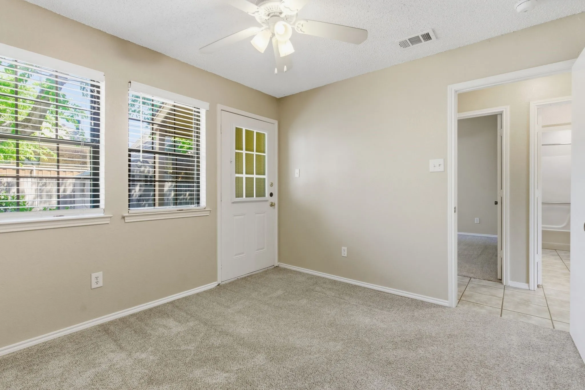 Duplex For Rent in Tarrant County , 801 Windcrest Drive, Keller, Texas 76248, 2 Bedroom, 1 Bathroom, Garage spaces, 986 Sqft, built in 1983, mls#21376220, Real Estate Agent in Keller, Homes For Rent in Tarrant county, Homes For Rent in Keller, Realtor in Keller Texas, Real Estate Brokerage Independent Realty Texas, Luminita Cordes Realtor