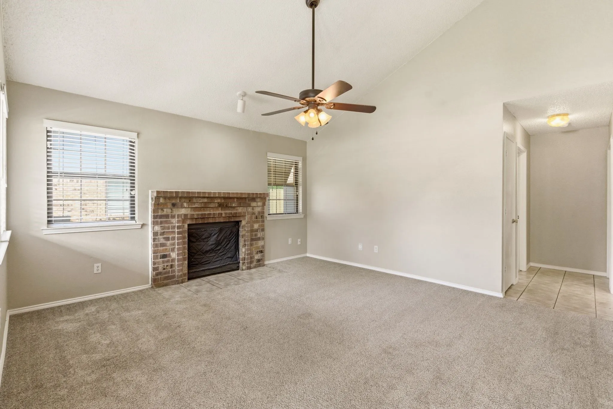 Duplex For Rent in Tarrant County , 801 Windcrest Drive, Keller, Texas 76248, 2 Bedroom, 1 Bathroom, Garage spaces, 986 Sqft, built in 1983, mls#21376220, Real Estate Agent in Keller, Homes For Rent in Tarrant county, Homes For Rent in Keller, Realtor in Keller Texas, Real Estate Brokerage Independent Realty Texas, Luminita Cordes Realtor