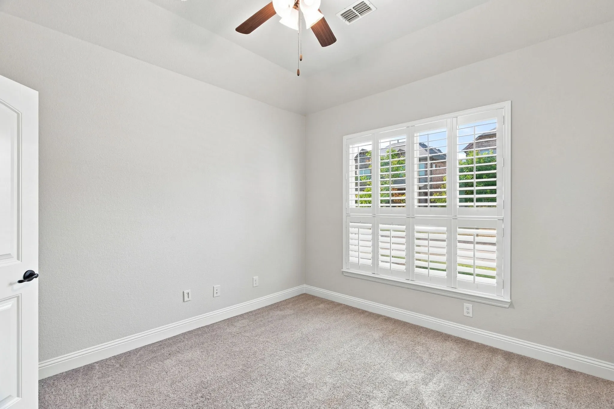 Single Family Residence For Sale in Denton County , 908 Plaza Lane, Argyle, Texas 76226, 3 Bedroom, 2 Bathroom, 2 Garage spaces, 1,885 Sqft, built in 2019, mls#21376172, Real Estate Agent in Argyle, Homes For Sale in Denton county, Homes For Sale in Argyle, Realtor in Argyle Texas, Real Estate Brokerage Independent Realty Texas, Luminita Cordes Realtor