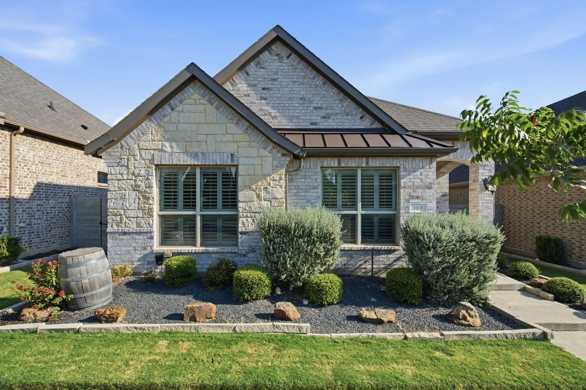 Single Family Residence For Sale in Denton County , 908 Plaza Lane, Argyle, Texas 76226, 3 Bedroom, 2 Bathroom, 2 Garage spaces, 1,885 Sqft, built in 2019, mls#21376172, Real Estate Agent in Argyle, Homes For Sale in Denton county, Homes For Sale in Argyle, Realtor in Argyle Texas, Real Estate Brokerage Independent Realty Texas, Luminita Cordes Realtor