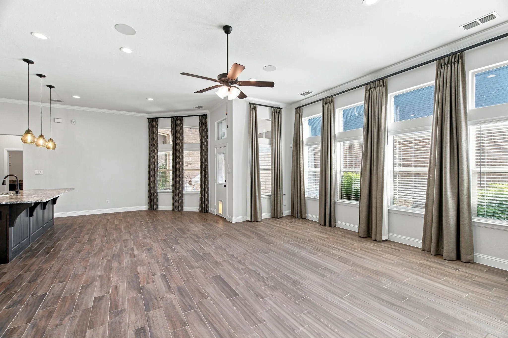 Single Family Residence For Sale in Denton County , 908 Plaza Lane, Argyle, Texas 76226, 3 Bedroom, 2 Bathroom, 2 Garage spaces, 1,885 Sqft, built in 2019, mls#21376172, Real Estate Agent in Argyle, Homes For Sale in Denton county, Homes For Sale in Argyle, Realtor in Argyle Texas, Real Estate Brokerage Independent Realty Texas, Luminita Cordes Realtor
