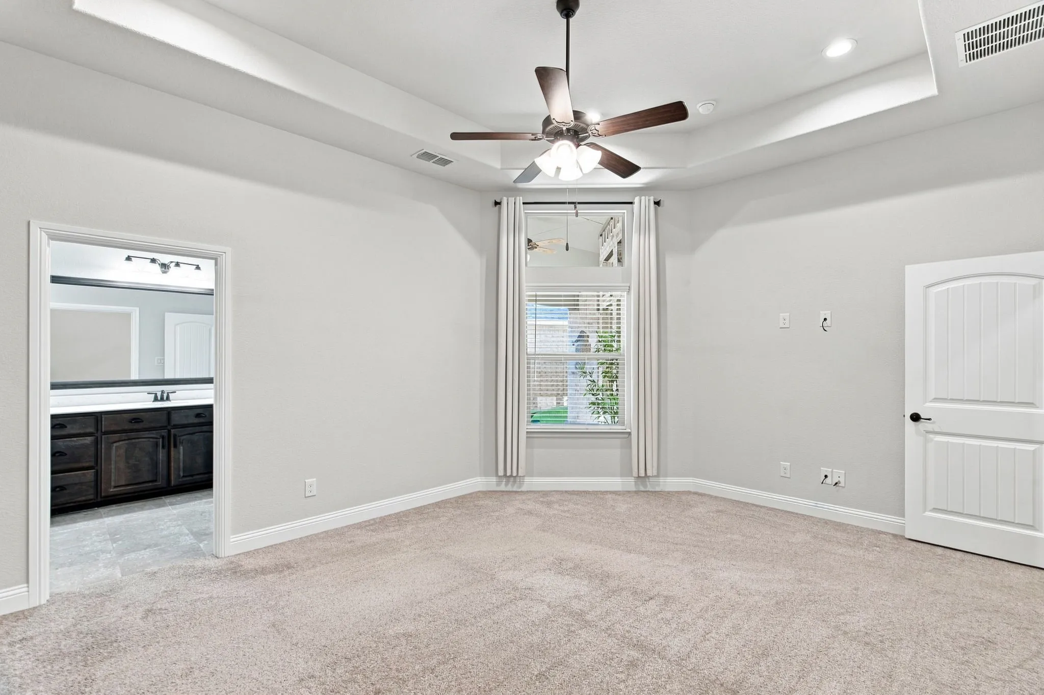 Single Family Residence For Sale in Denton County , 908 Plaza Lane, Argyle, Texas 76226, 3 Bedroom, 2 Bathroom, 2 Garage spaces, 1,885 Sqft, built in 2019, mls#21376172, Real Estate Agent in Argyle, Homes For Sale in Denton county, Homes For Sale in Argyle, Realtor in Argyle Texas, Real Estate Brokerage Independent Realty Texas, Luminita Cordes Realtor