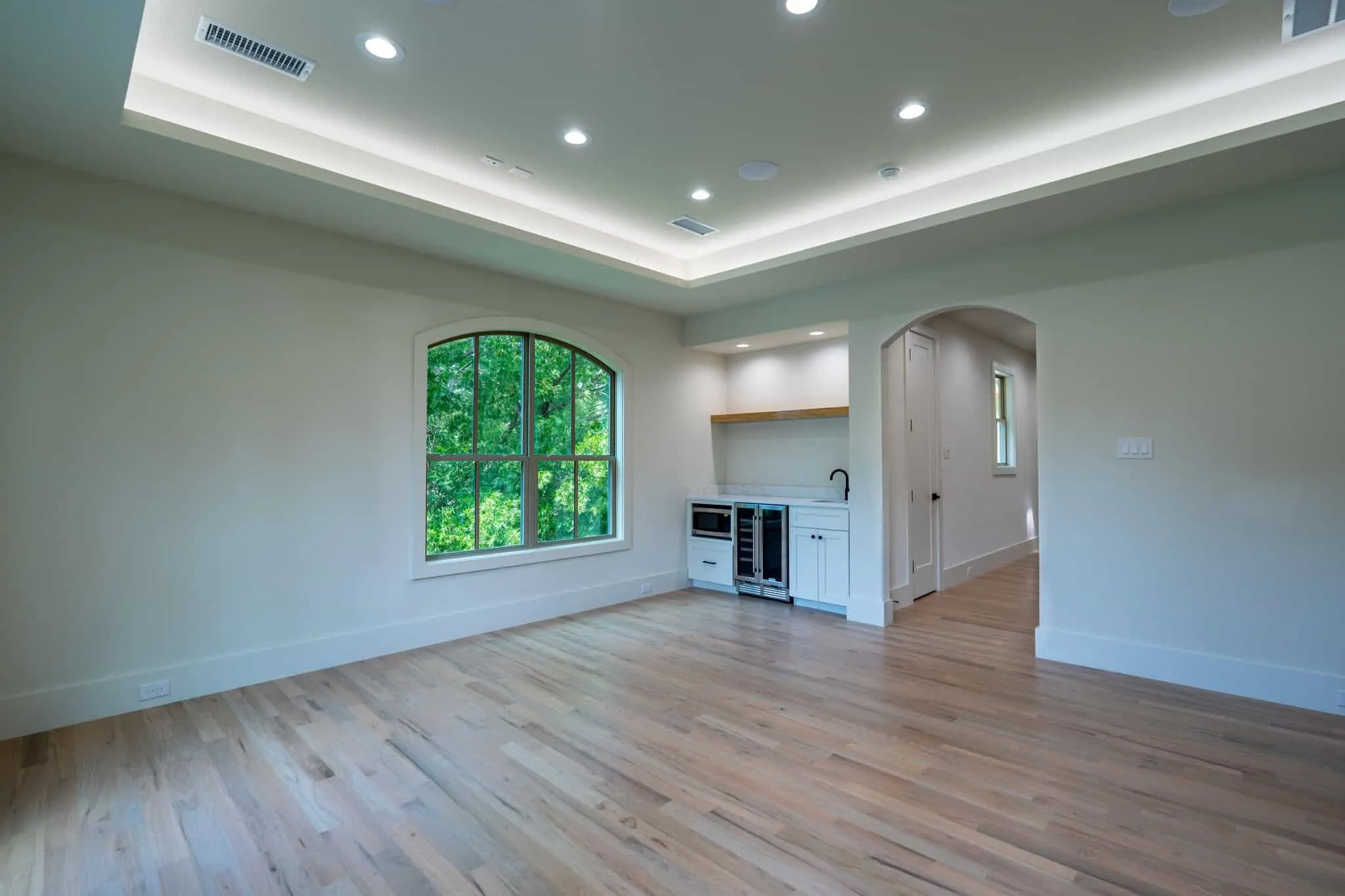 Single Family Residence For Sale in Dallas County , 3250 Lancelot Drive, Dallas, Texas 75229, 5 Bedroom, 7 Bathroom, 2 Garage spaces, 4,667 Sqft, built in 2024, mls#21369245, Real Estate Agent in Dallas, Homes For Sale in Dallas county, Homes For Sale in Dallas, Realtor in Dallas Texas, Real Estate Brokerage Independent Realty Texas, Luminita Cordes Realtor