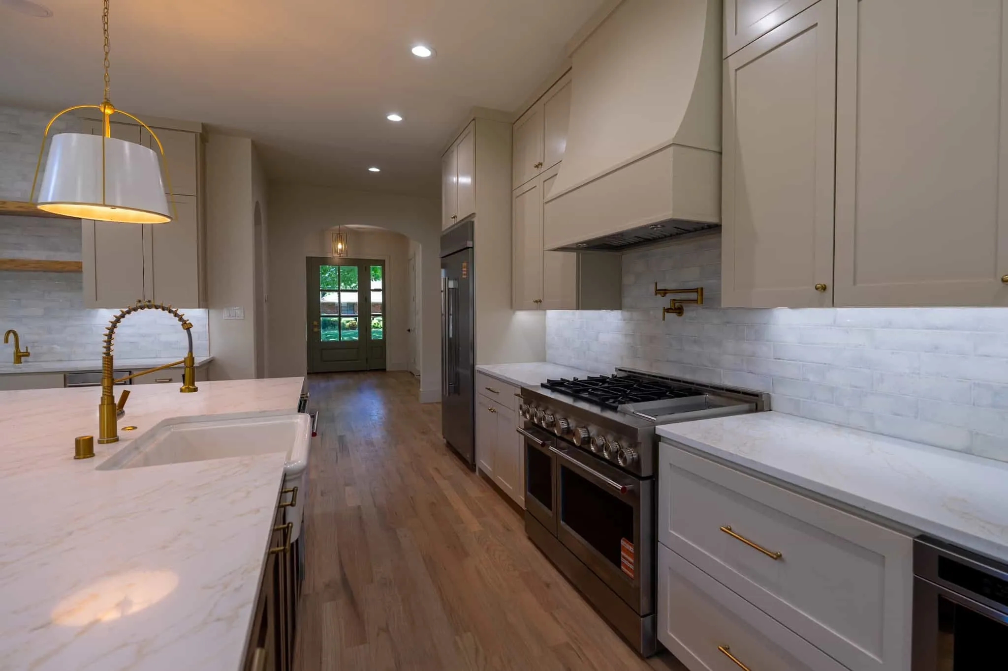 Single Family Residence For Sale in Dallas County , 3250 Lancelot Drive, Dallas, Texas 75229, 5 Bedroom, 7 Bathroom, 2 Garage spaces, 4,667 Sqft, built in 2024, mls#21369245, Real Estate Agent in Dallas, Homes For Sale in Dallas county, Homes For Sale in Dallas, Realtor in Dallas Texas, Real Estate Brokerage Independent Realty Texas, Luminita Cordes Realtor