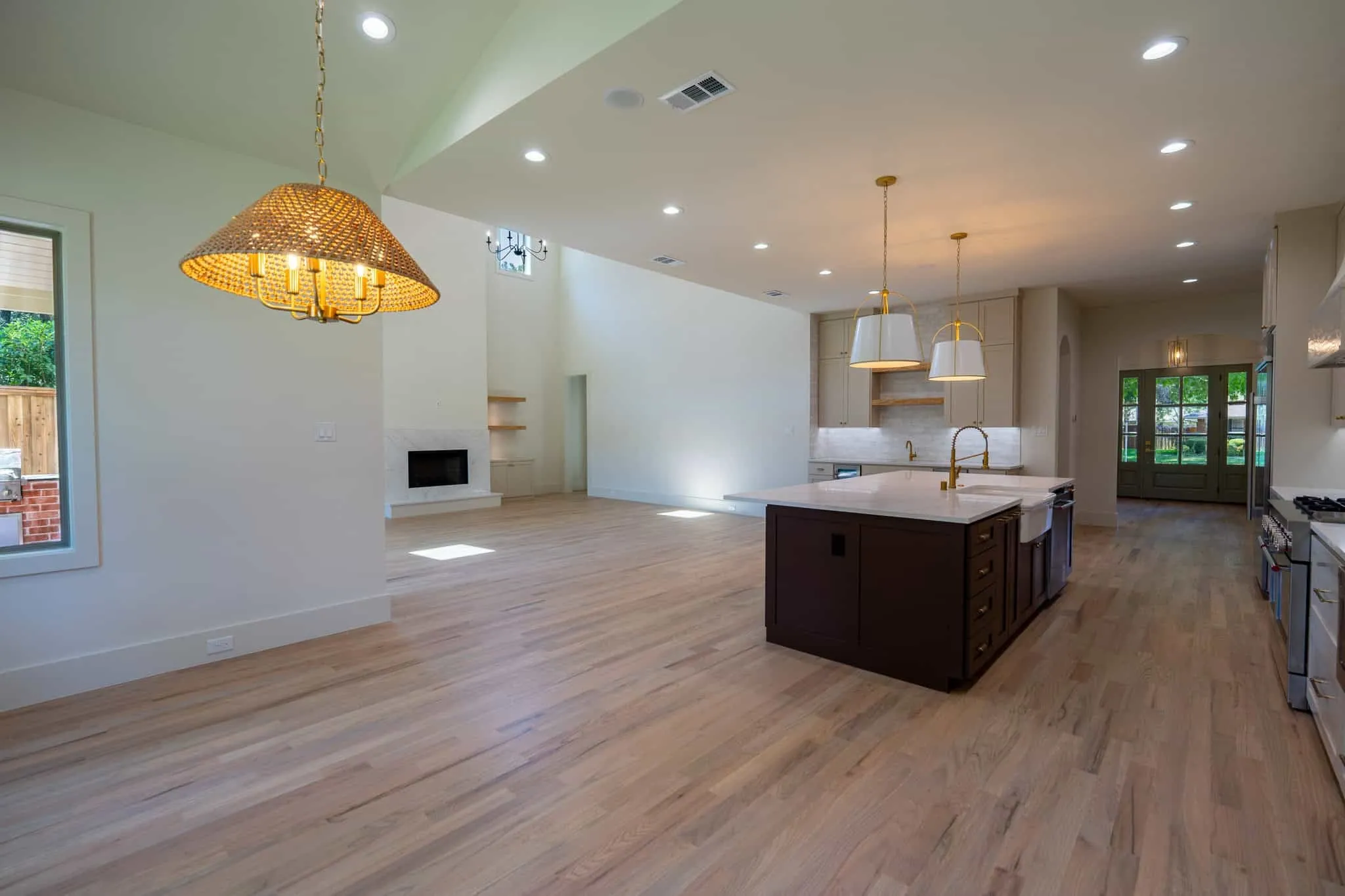 Single Family Residence For Sale in Dallas County , 3250 Lancelot Drive, Dallas, Texas 75229, 5 Bedroom, 7 Bathroom, 2 Garage spaces, 4,667 Sqft, built in 2024, mls#21369245, Real Estate Agent in Dallas, Homes For Sale in Dallas county, Homes For Sale in Dallas, Realtor in Dallas Texas, Real Estate Brokerage Independent Realty Texas, Luminita Cordes Realtor