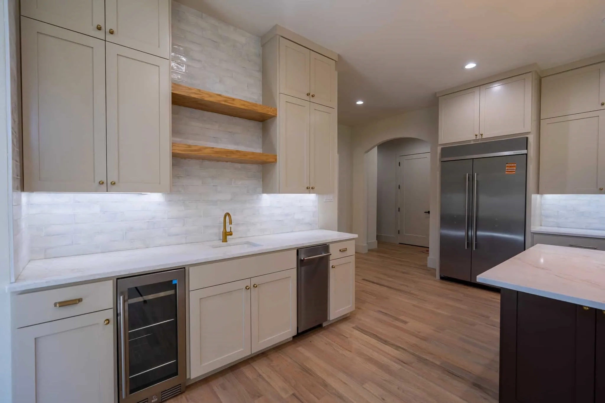 Single Family Residence For Sale in Dallas County , 3250 Lancelot Drive, Dallas, Texas 75229, 5 Bedroom, 7 Bathroom, 2 Garage spaces, 4,667 Sqft, built in 2024, mls#21369245, Real Estate Agent in Dallas, Homes For Sale in Dallas county, Homes For Sale in Dallas, Realtor in Dallas Texas, Real Estate Brokerage Independent Realty Texas, Luminita Cordes Realtor