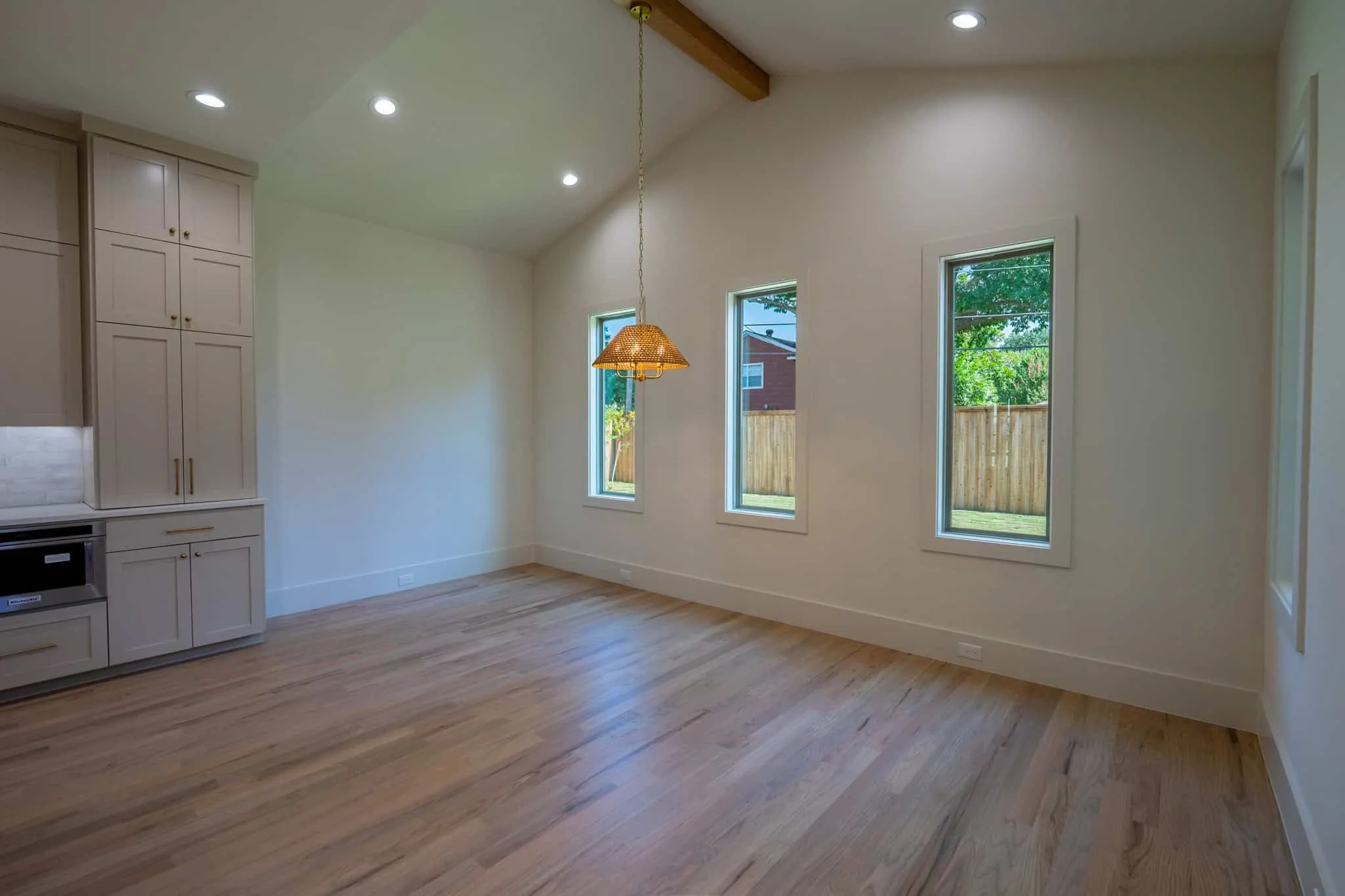 Single Family Residence For Sale in Dallas County , 3250 Lancelot Drive, Dallas, Texas 75229, 5 Bedroom, 7 Bathroom, 2 Garage spaces, 4,667 Sqft, built in 2024, mls#21369245, Real Estate Agent in Dallas, Homes For Sale in Dallas county, Homes For Sale in Dallas, Realtor in Dallas Texas, Real Estate Brokerage Independent Realty Texas, Luminita Cordes Realtor