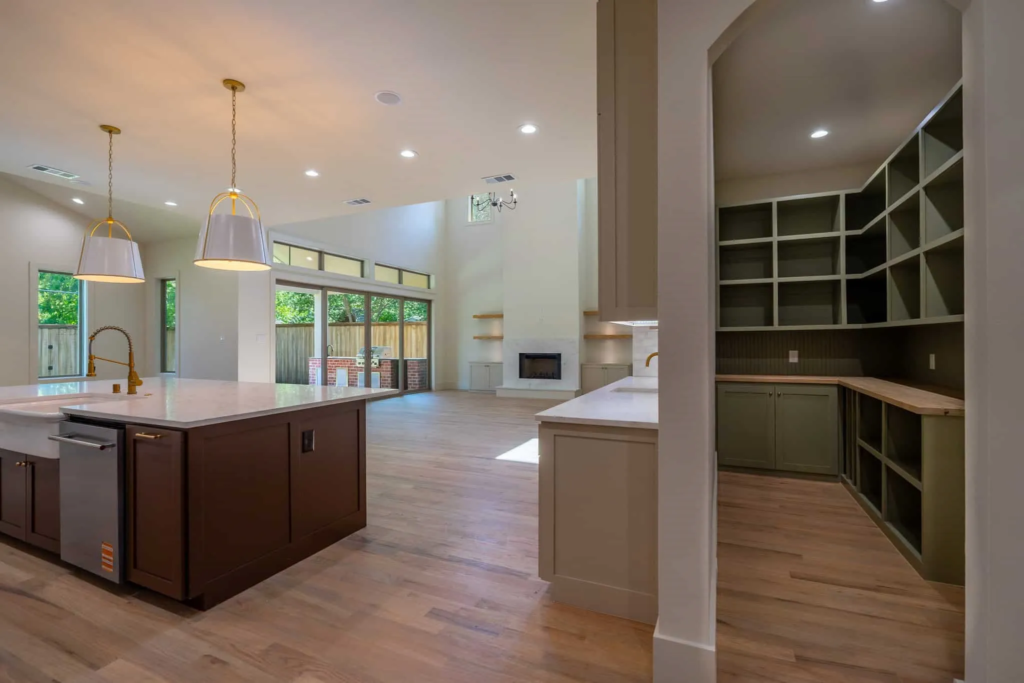 Single Family Residence For Sale in Dallas County , 3250 Lancelot Drive, Dallas, Texas 75229, 5 Bedroom, 7 Bathroom, 2 Garage spaces, 4,667 Sqft, built in 2024, mls#21369245, Real Estate Agent in Dallas, Homes For Sale in Dallas county, Homes For Sale in Dallas, Realtor in Dallas Texas, Real Estate Brokerage Independent Realty Texas, Luminita Cordes Realtor