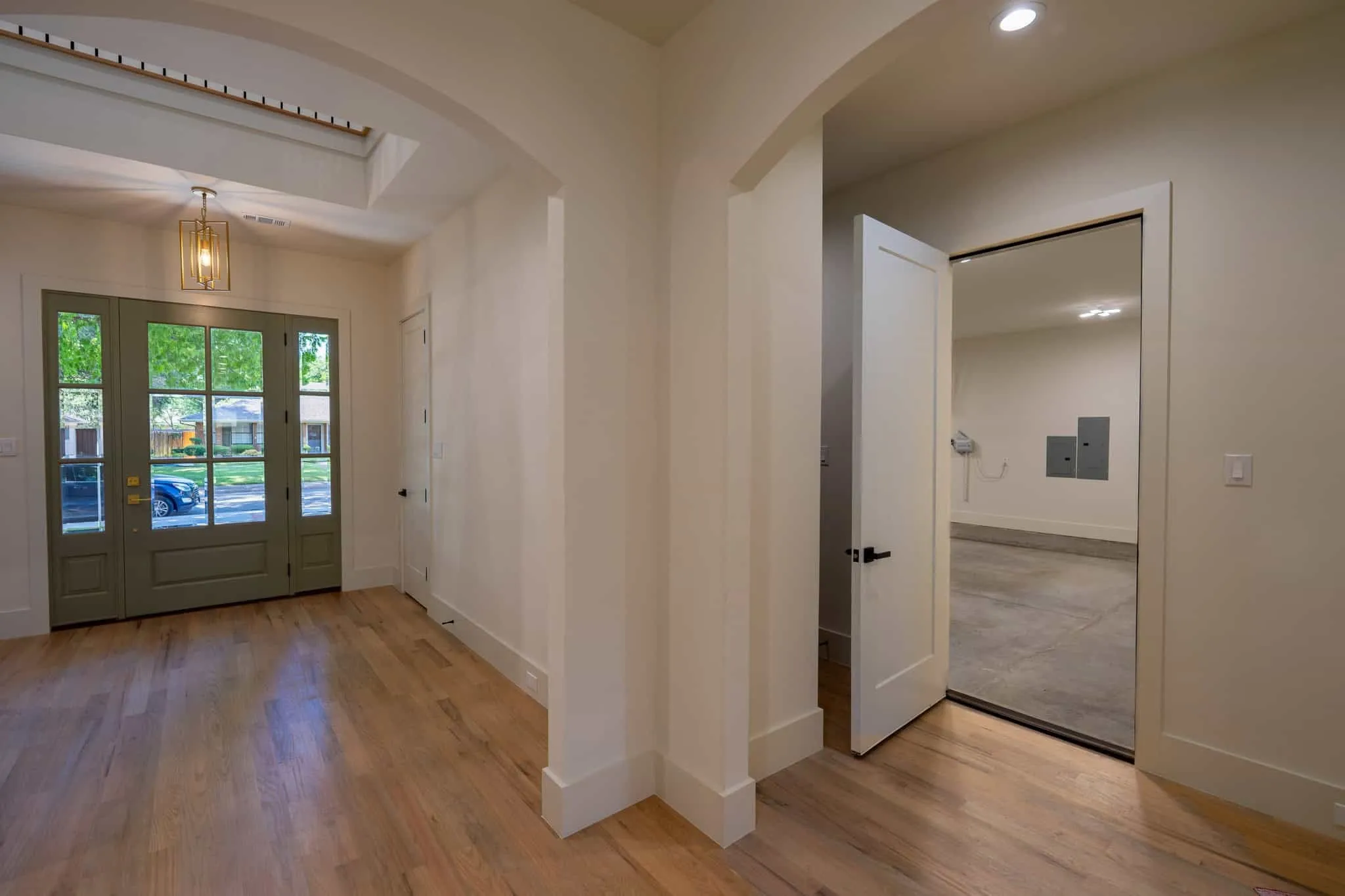 Single Family Residence For Sale in Dallas County , 3250 Lancelot Drive, Dallas, Texas 75229, 5 Bedroom, 7 Bathroom, 2 Garage spaces, 4,667 Sqft, built in 2024, mls#21369245, Real Estate Agent in Dallas, Homes For Sale in Dallas county, Homes For Sale in Dallas, Realtor in Dallas Texas, Real Estate Brokerage Independent Realty Texas, Luminita Cordes Realtor