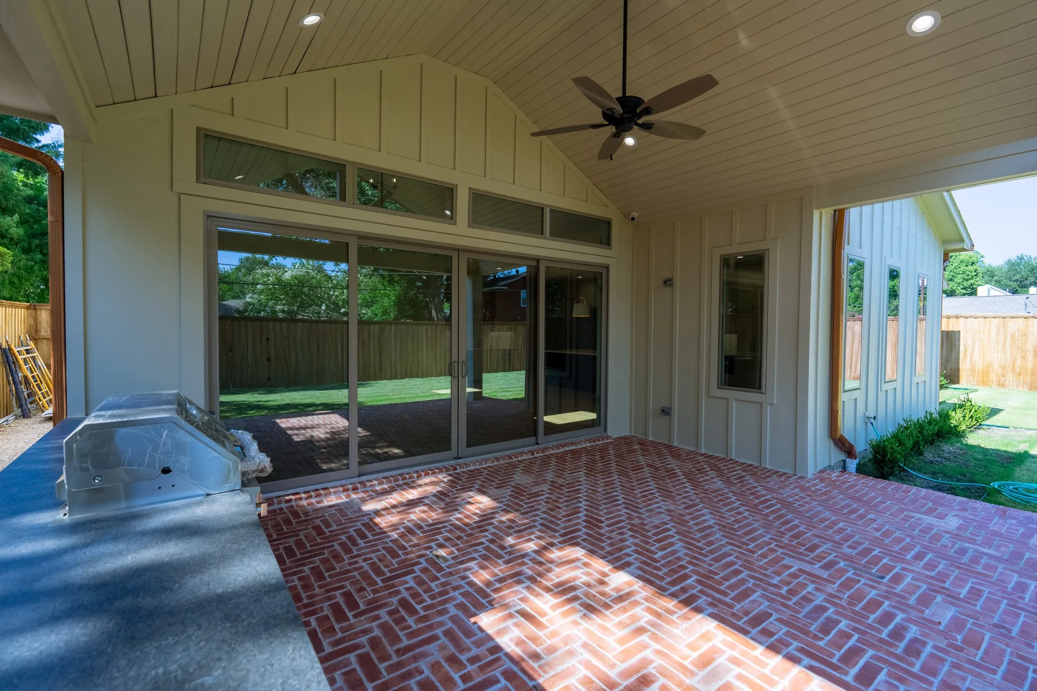 Single Family Residence For Sale in Dallas County , 3250 Lancelot Drive, Dallas, Texas 75229, 5 Bedroom, 7 Bathroom, 2 Garage spaces, 4,667 Sqft, built in 2024, mls#21369245, Real Estate Agent in Dallas, Homes For Sale in Dallas county, Homes For Sale in Dallas, Realtor in Dallas Texas, Real Estate Brokerage Independent Realty Texas, Luminita Cordes Realtor