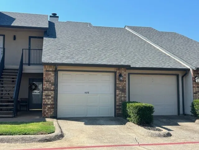 Condominium For Rent in Tarrant County , 821 W Harwood Road B, Hurst, Texas 76054, 2 Bedroom, 2 Bathroom, 1 Garage spaces, 907 Sqft, built in 1984, mls#21369269, Real Estate Agent in Hurst, Homes For Rent in Tarrant county, Homes For Rent in Hurst, Realtor in Hurst Texas, Real Estate Brokerage Independent Realty Texas, Luminita Cordes Realtor