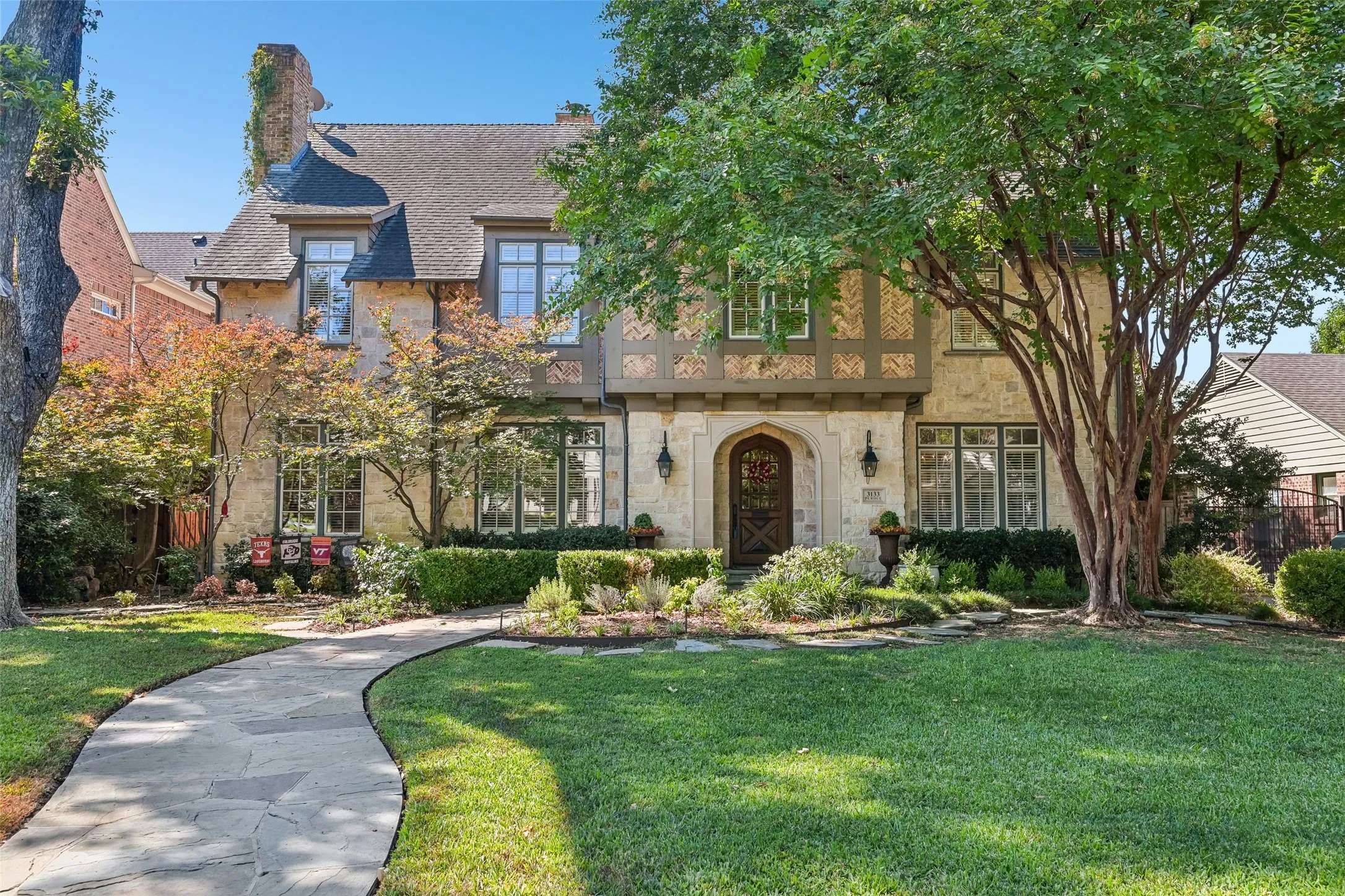 Single Family Residence For Sale in Dallas County , 3133 Purdue Avenue, University Park, Texas 75225, 5 Bedroom, 8 Bathroom, 2 Garage spaces, 6,376 Sqft, built in 2001, mls#21372986, Real Estate Agent in University Park, Homes For Sale in Dallas county, Homes For Sale in University Park, Realtor in University Park Texas, Real Estate Brokerage Independent Realty Texas, Luminita Cordes Realtor