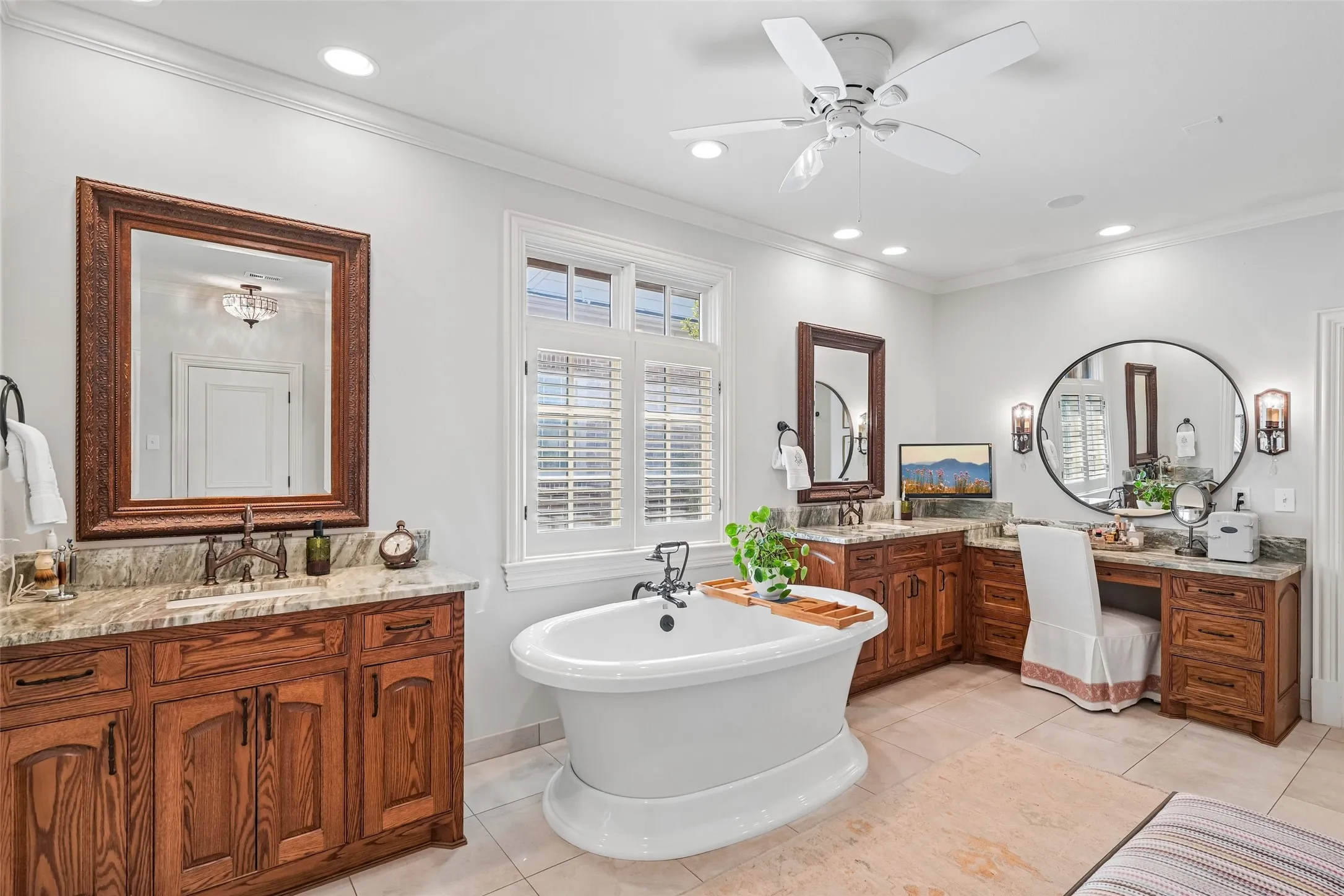Single Family Residence For Sale in Dallas County , 3133 Purdue Avenue, University Park, Texas 75225, 5 Bedroom, 8 Bathroom, 2 Garage spaces, 6,376 Sqft, built in 2001, mls#21372986, Real Estate Agent in University Park, Homes For Sale in Dallas county, Homes For Sale in University Park, Realtor in University Park Texas, Real Estate Brokerage Independent Realty Texas, Luminita Cordes Realtor