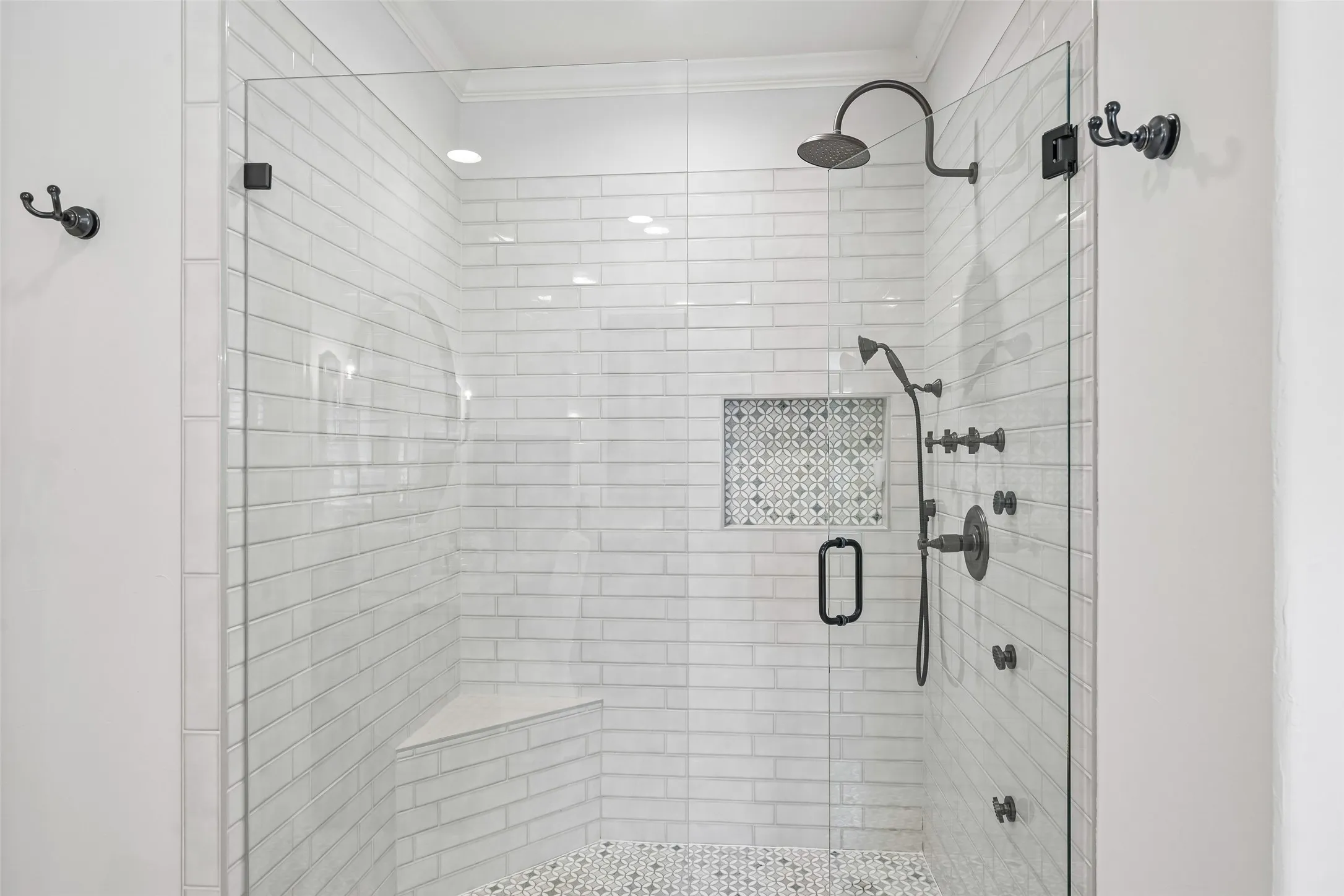 Single Family Residence For Sale in Dallas County , 3133 Purdue Avenue, University Park, Texas 75225, 5 Bedroom, 8 Bathroom, 2 Garage spaces, 6,376 Sqft, built in 2001, mls#21372986, Real Estate Agent in University Park, Homes For Sale in Dallas county, Homes For Sale in University Park, Realtor in University Park Texas, Real Estate Brokerage Independent Realty Texas, Luminita Cordes Realtor