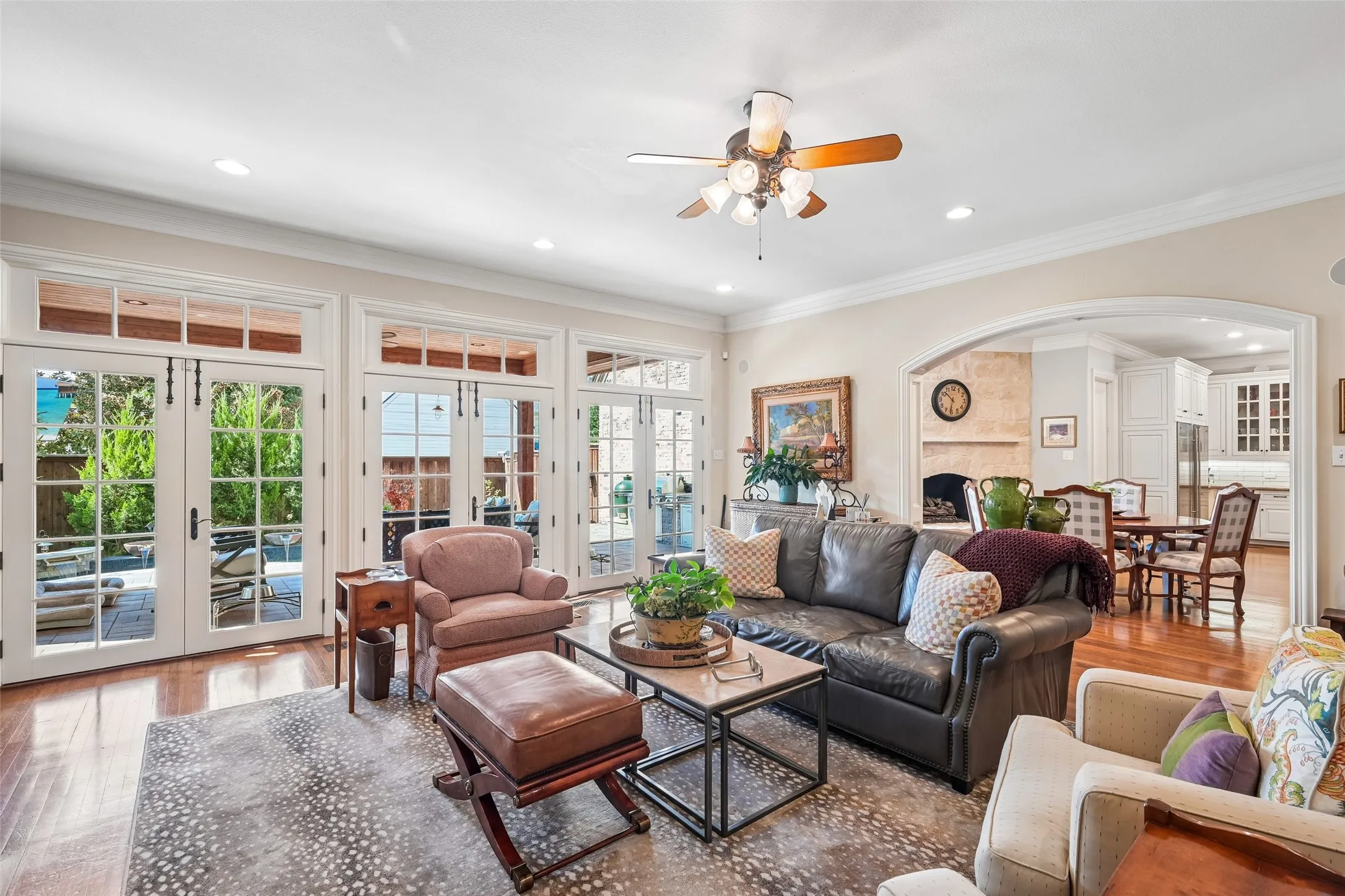 Single Family Residence For Sale in Dallas County , 3133 Purdue Avenue, University Park, Texas 75225, 5 Bedroom, 8 Bathroom, 2 Garage spaces, 6,376 Sqft, built in 2001, mls#21372986, Real Estate Agent in University Park, Homes For Sale in Dallas county, Homes For Sale in University Park, Realtor in University Park Texas, Real Estate Brokerage Independent Realty Texas, Luminita Cordes Realtor