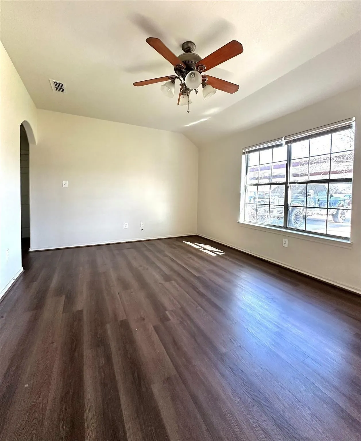 Apartment For Rent in Parker County , 130 Sunburst Court 132, Weatherford, Texas 76087, 3 Bedroom, 2 Bathroom, Garage spaces, 1,093 Sqft, built in 2009, mls#21350602, Real Estate Agent in Weatherford, Homes For Rent in Parker county, Homes For Rent in Weatherford, Realtor in Weatherford Texas, Real Estate Brokerage Independent Realty Texas, Luminita Cordes Realtor