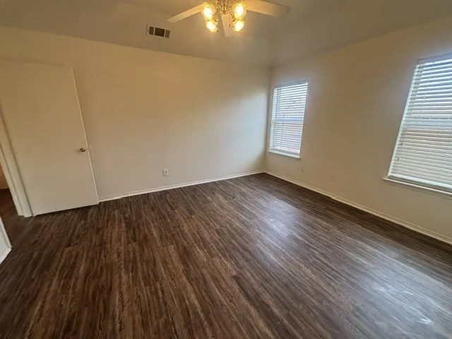 Single Family Residence For Rent in Johnson County , 1024 Carlin Lane, Burleson, Texas 76028, 4 Bedroom, 2 Bathroom, 2 Garage spaces, 1,664 Sqft, built in 2003, mls#21376262, Real Estate Agent in Burleson, Homes For Rent in Johnson county, Homes For Rent in Burleson, Realtor in Burleson Texas, Real Estate Brokerage Independent Realty Texas, Luminita Cordes Realtor