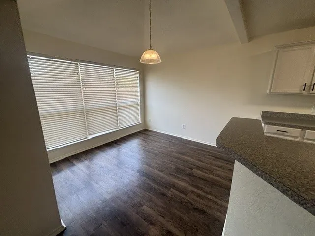 Single Family Residence For Rent in Johnson County , 1024 Carlin Lane, Burleson, Texas 76028, 4 Bedroom, 2 Bathroom, 2 Garage spaces, 1,664 Sqft, built in 2003, mls#21376262, Real Estate Agent in Burleson, Homes For Rent in Johnson county, Homes For Rent in Burleson, Realtor in Burleson Texas, Real Estate Brokerage Independent Realty Texas, Luminita Cordes Realtor