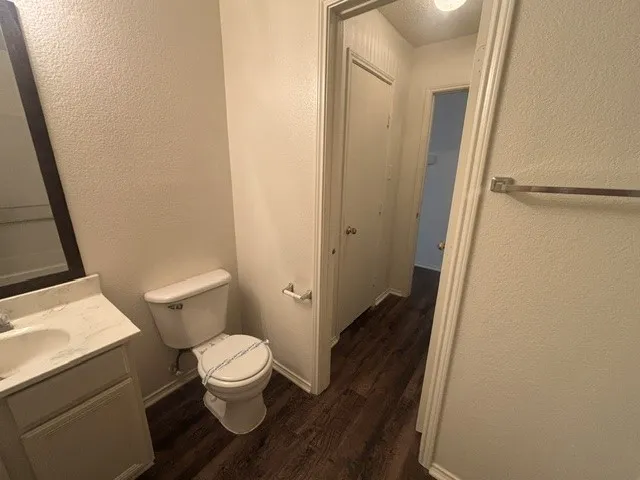 Single Family Residence For Rent in Johnson County , 1024 Carlin Lane, Burleson, Texas 76028, 4 Bedroom, 2 Bathroom, 2 Garage spaces, 1,664 Sqft, built in 2003, mls#21376262, Real Estate Agent in Burleson, Homes For Rent in Johnson county, Homes For Rent in Burleson, Realtor in Burleson Texas, Real Estate Brokerage Independent Realty Texas, Luminita Cordes Realtor