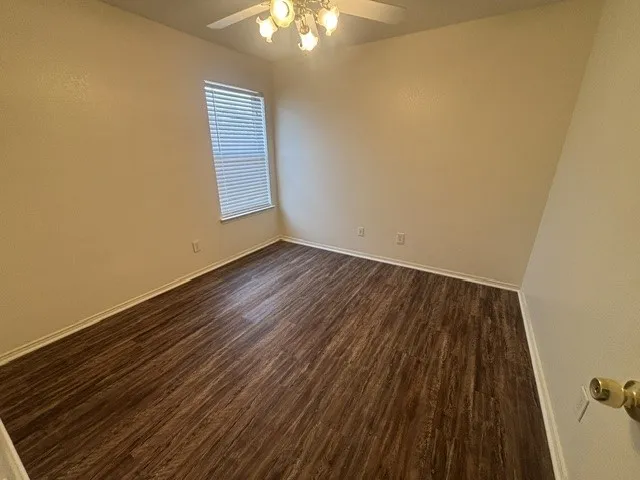 Single Family Residence For Rent in Johnson County , 1024 Carlin Lane, Burleson, Texas 76028, 4 Bedroom, 2 Bathroom, 2 Garage spaces, 1,664 Sqft, built in 2003, mls#21376262, Real Estate Agent in Burleson, Homes For Rent in Johnson county, Homes For Rent in Burleson, Realtor in Burleson Texas, Real Estate Brokerage Independent Realty Texas, Luminita Cordes Realtor