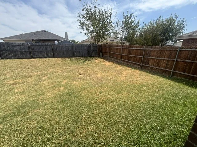 Single Family Residence For Rent in Johnson County , 1024 Carlin Lane, Burleson, Texas 76028, 4 Bedroom, 2 Bathroom, 2 Garage spaces, 1,664 Sqft, built in 2003, mls#21376262, Real Estate Agent in Burleson, Homes For Rent in Johnson county, Homes For Rent in Burleson, Realtor in Burleson Texas, Real Estate Brokerage Independent Realty Texas, Luminita Cordes Realtor