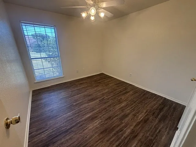 Single Family Residence For Rent in Johnson County , 1024 Carlin Lane, Burleson, Texas 76028, 4 Bedroom, 2 Bathroom, 2 Garage spaces, 1,664 Sqft, built in 2003, mls#21376262, Real Estate Agent in Burleson, Homes For Rent in Johnson county, Homes For Rent in Burleson, Realtor in Burleson Texas, Real Estate Brokerage Independent Realty Texas, Luminita Cordes Realtor