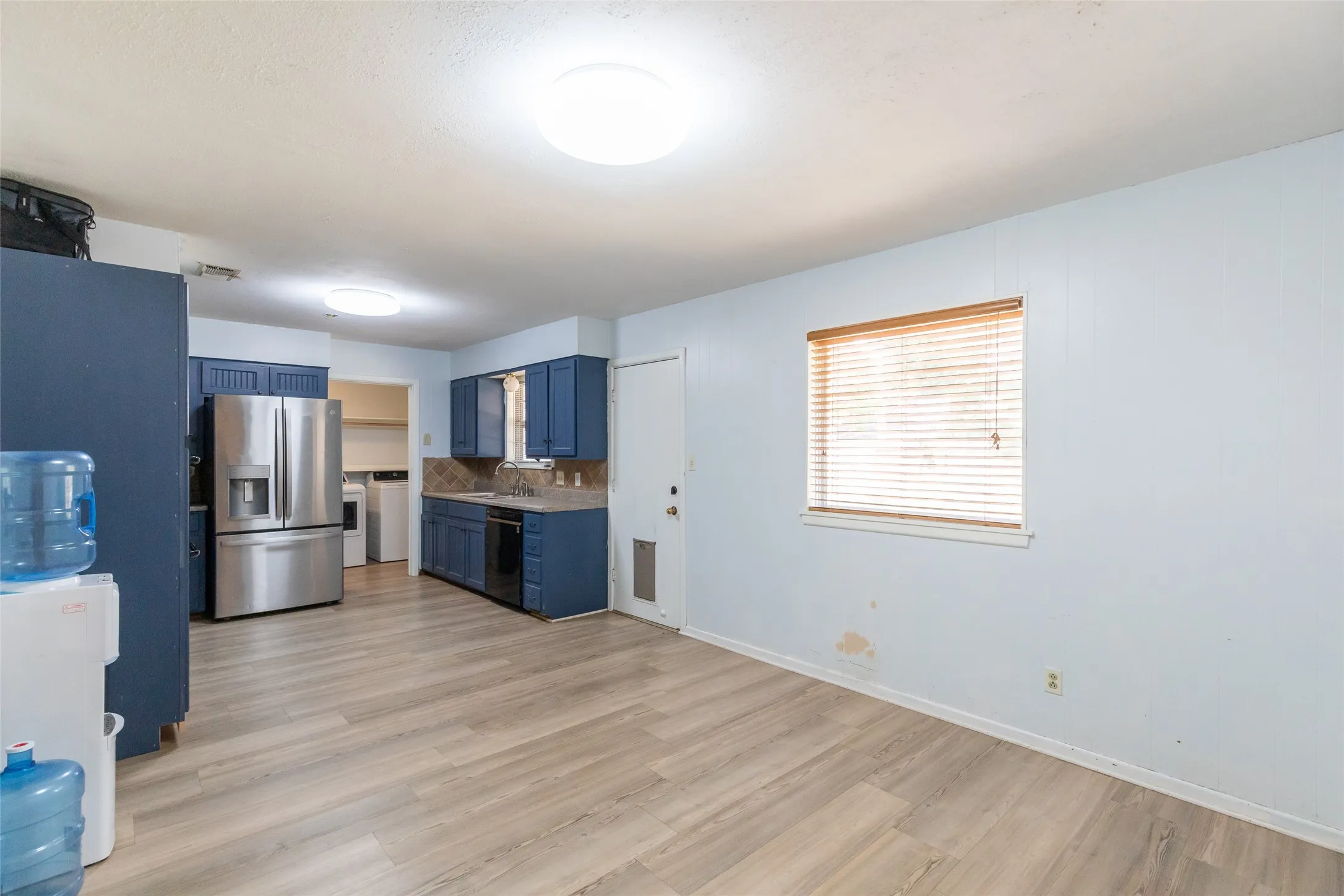 Single Family Residence For Sale in Taylor County , 5310 Alamo Drive, Abilene, Texas 79605, 3 Bedroom, 2 Bathroom, 2 Garage spaces, 1,187 Sqft, built in 1971, mls#21374709, Real Estate Agent in Abilene, Homes For Sale in Taylor county, Homes For Sale in Abilene, Realtor in Abilene Texas, Real Estate Brokerage Independent Realty Texas, Luminita Cordes Realtor