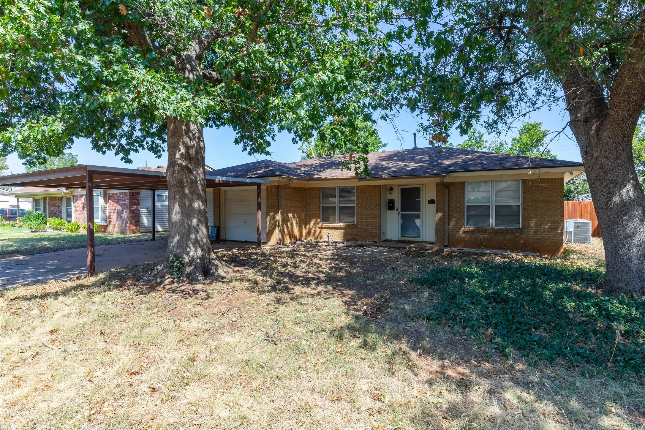 Single Family Residence For Sale in Taylor County , 5310 Alamo Drive, Abilene, Texas 79605, 3 Bedroom, 2 Bathroom, 2 Garage spaces, 1,187 Sqft, built in 1971, mls#21374709, Real Estate Agent in Abilene, Homes For Sale in Taylor county, Homes For Sale in Abilene, Realtor in Abilene Texas, Real Estate Brokerage Independent Realty Texas, Luminita Cordes Realtor