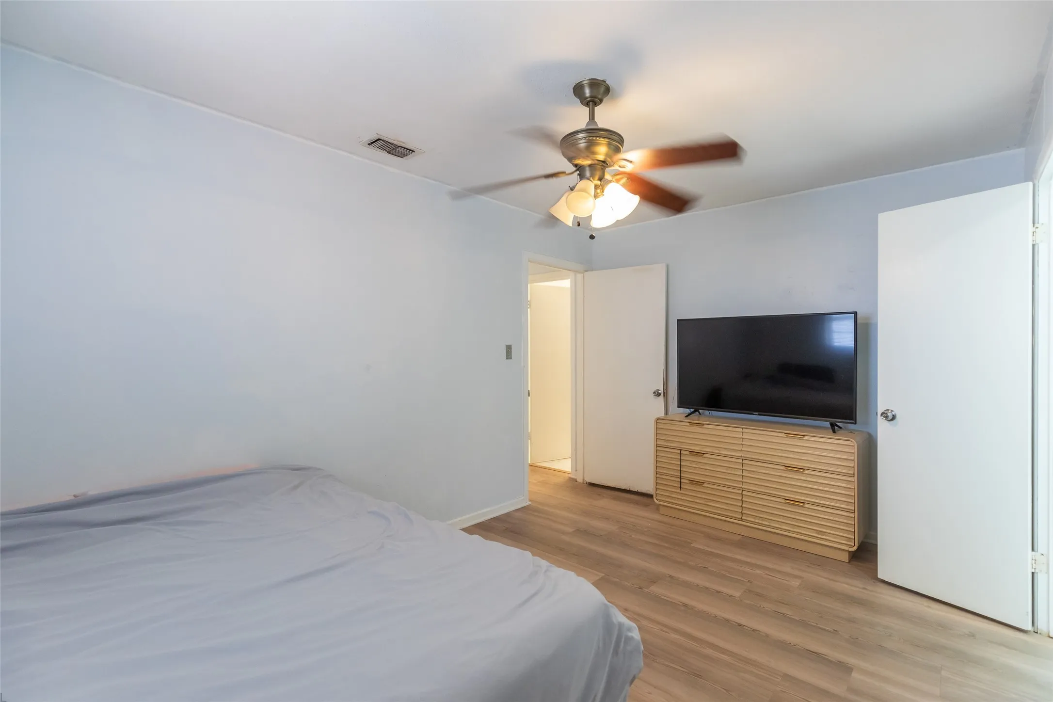 Single Family Residence For Sale in Taylor County , 5310 Alamo Drive, Abilene, Texas 79605, 3 Bedroom, 2 Bathroom, 2 Garage spaces, 1,187 Sqft, built in 1971, mls#21374709, Real Estate Agent in Abilene, Homes For Sale in Taylor county, Homes For Sale in Abilene, Realtor in Abilene Texas, Real Estate Brokerage Independent Realty Texas, Luminita Cordes Realtor