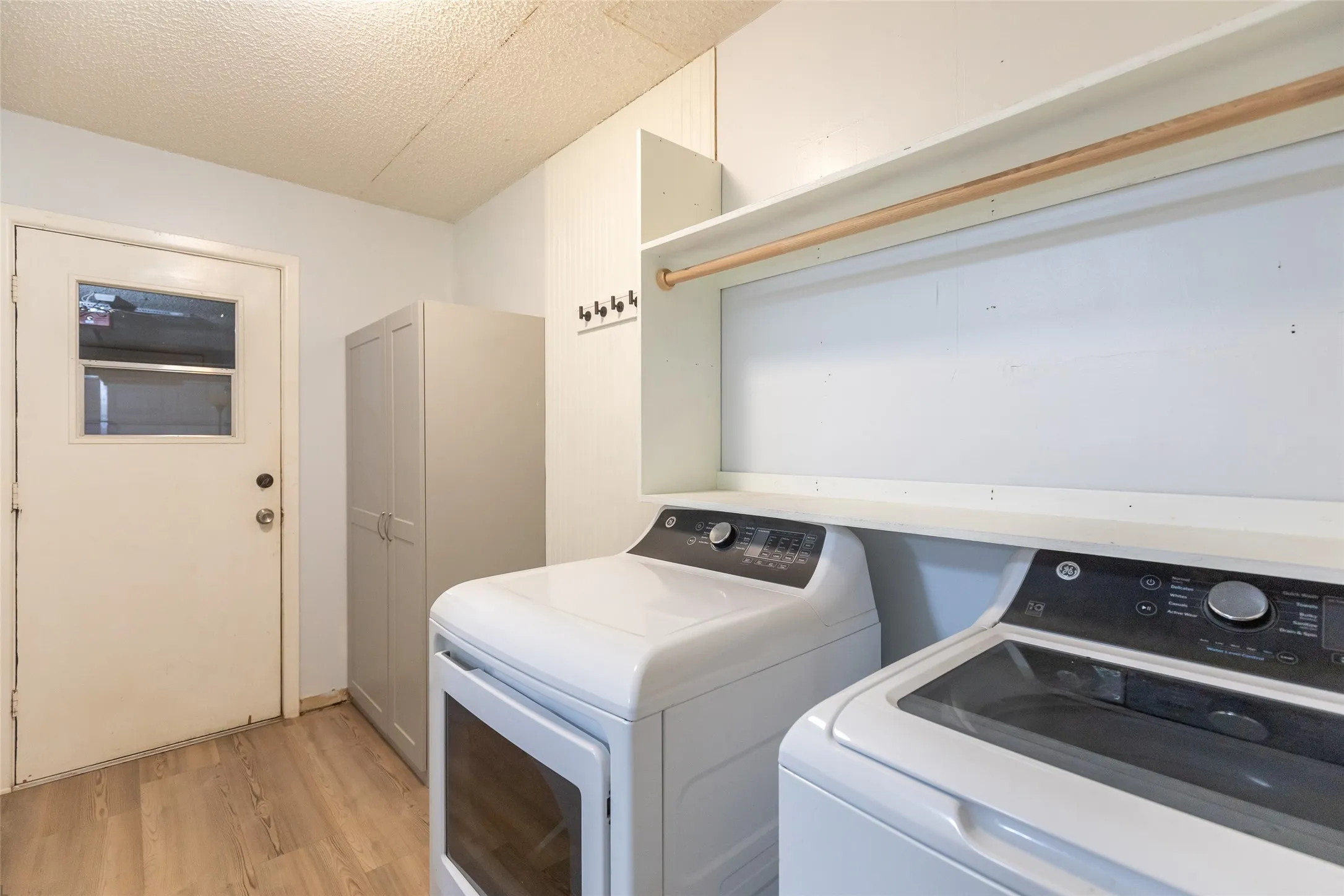 Single Family Residence For Sale in Taylor County , 5310 Alamo Drive, Abilene, Texas 79605, 3 Bedroom, 2 Bathroom, 2 Garage spaces, 1,187 Sqft, built in 1971, mls#21374709, Real Estate Agent in Abilene, Homes For Sale in Taylor county, Homes For Sale in Abilene, Realtor in Abilene Texas, Real Estate Brokerage Independent Realty Texas, Luminita Cordes Realtor