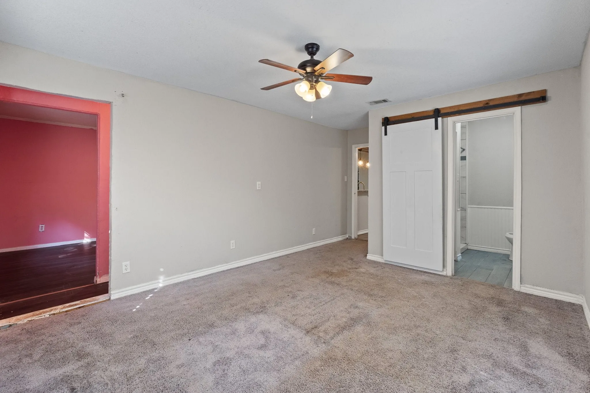 Single Family Residence For Sale in Johnson County , 1130 Alvarado Street, Cleburne, Texas 76031, 4 Bedroom, 2 Bathroom, Garage spaces, 1,387 Sqft, built in 1940, mls#21376252, Real Estate Agent in Cleburne, Homes For Sale in Johnson county, Homes For Sale in Cleburne, Realtor in Cleburne Texas, Real Estate Brokerage Independent Realty Texas, Luminita Cordes Realtor