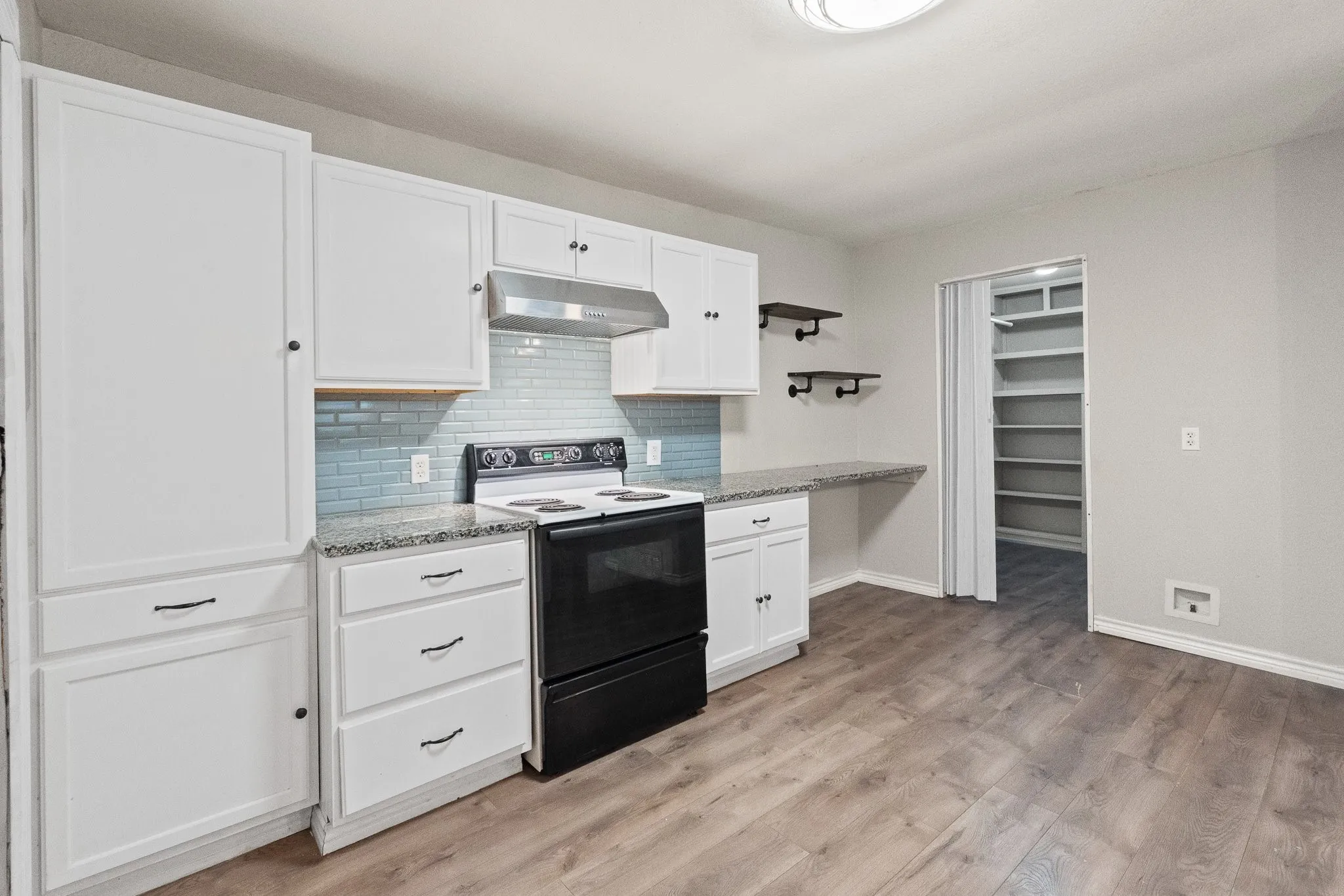 Single Family Residence For Sale in Johnson County , 1130 Alvarado Street, Cleburne, Texas 76031, 4 Bedroom, 2 Bathroom, Garage spaces, 1,387 Sqft, built in 1940, mls#21376252, Real Estate Agent in Cleburne, Homes For Sale in Johnson county, Homes For Sale in Cleburne, Realtor in Cleburne Texas, Real Estate Brokerage Independent Realty Texas, Luminita Cordes Realtor