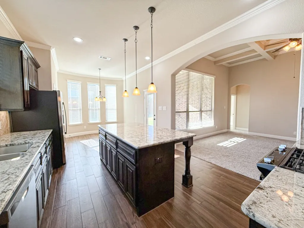 Single Family Residence For Rent in Denton County , 2100 Grant Park Way, Prosper, Texas 75078, 3 Bedroom, 2 Bathroom, 2 Garage spaces, 1,905 Sqft, built in 2017, mls#21375159, Real Estate Agent in Prosper, Homes For Rent in Denton county, Homes For Rent in Prosper, Realtor in Prosper Texas, Real Estate Brokerage Independent Realty Texas, Luminita Cordes Realtor