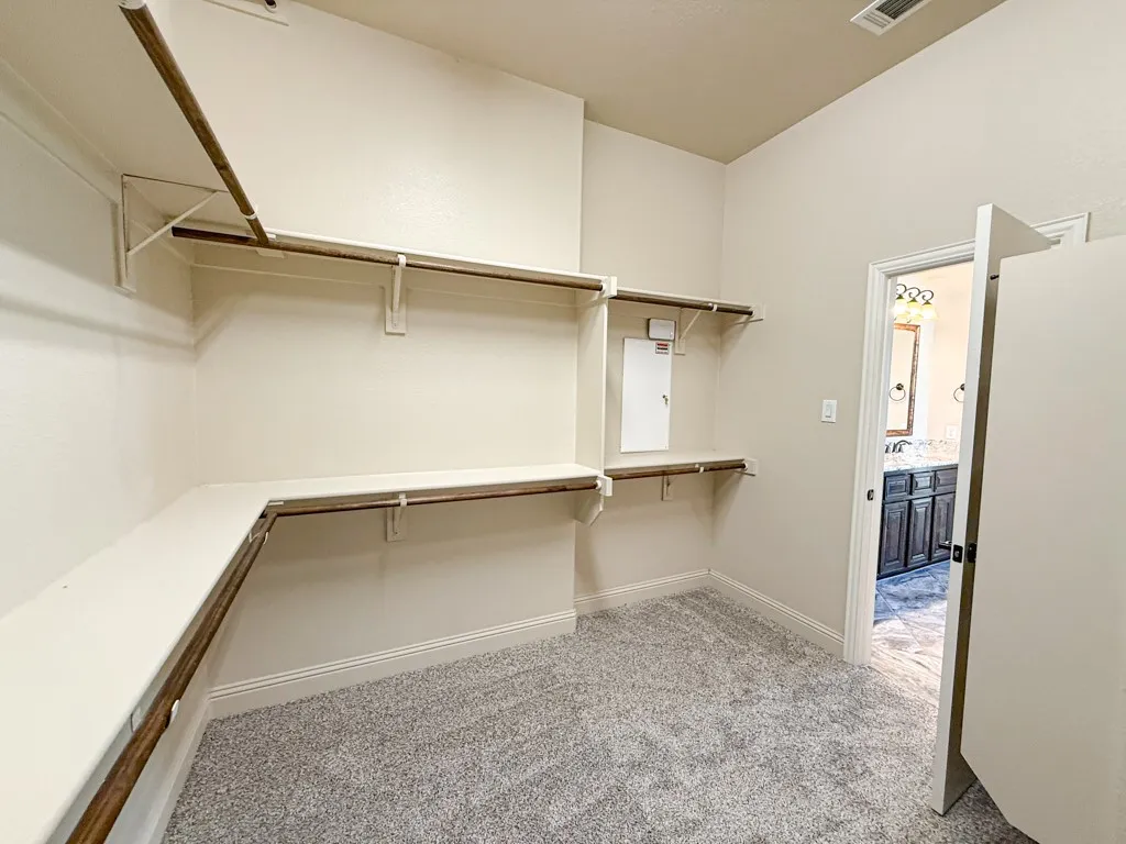 Single Family Residence For Rent in Denton County , 2100 Grant Park Way, Prosper, Texas 75078, 3 Bedroom, 2 Bathroom, 2 Garage spaces, 1,905 Sqft, built in 2017, mls#21375159, Real Estate Agent in Prosper, Homes For Rent in Denton county, Homes For Rent in Prosper, Realtor in Prosper Texas, Real Estate Brokerage Independent Realty Texas, Luminita Cordes Realtor