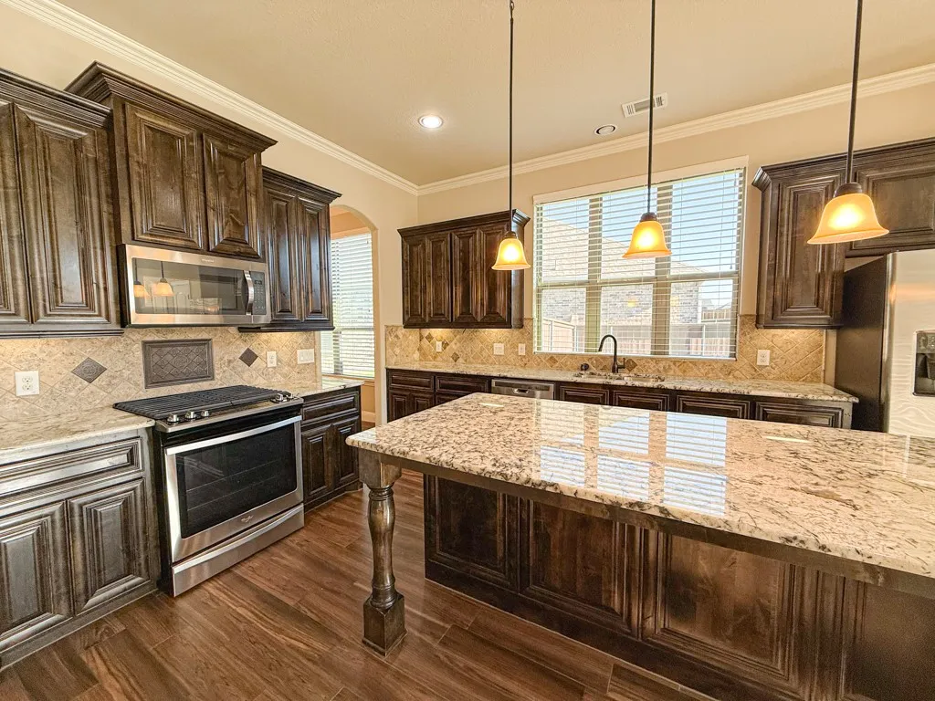 Single Family Residence For Rent in Denton County , 2100 Grant Park Way, Prosper, Texas 75078, 3 Bedroom, 2 Bathroom, 2 Garage spaces, 1,905 Sqft, built in 2017, mls#21375159, Real Estate Agent in Prosper, Homes For Rent in Denton county, Homes For Rent in Prosper, Realtor in Prosper Texas, Real Estate Brokerage Independent Realty Texas, Luminita Cordes Realtor