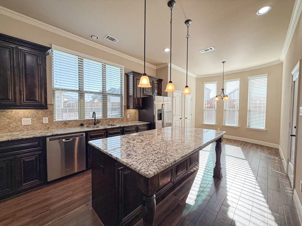 Single Family Residence For Rent in Denton County , 2100 Grant Park Way, Prosper, Texas 75078, 3 Bedroom, 2 Bathroom, 2 Garage spaces, 1,905 Sqft, built in 2017, mls#21375159, Real Estate Agent in Prosper, Homes For Rent in Denton county, Homes For Rent in Prosper, Realtor in Prosper Texas, Real Estate Brokerage Independent Realty Texas, Luminita Cordes Realtor