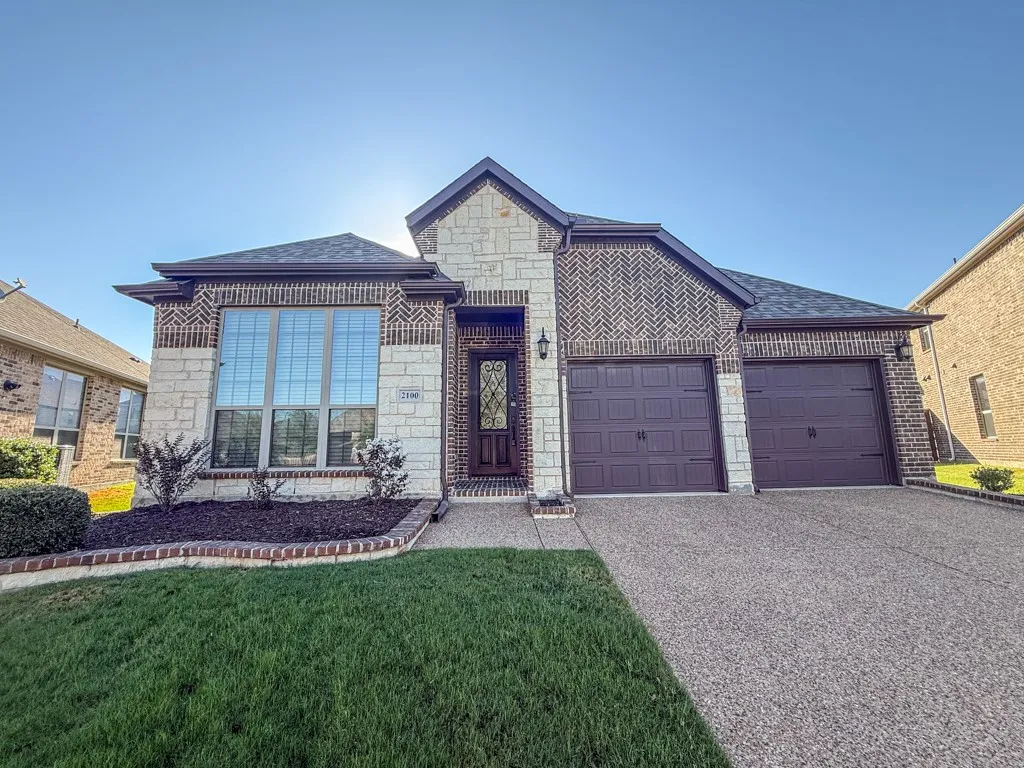 Single Family Residence For Rent in Denton County , 2100 Grant Park Way, Prosper, Texas 75078, 3 Bedroom, 2 Bathroom, 2 Garage spaces, 1,905 Sqft, built in 2017, mls#21375159, Real Estate Agent in Prosper, Homes For Rent in Denton county, Homes For Rent in Prosper, Realtor in Prosper Texas, Real Estate Brokerage Independent Realty Texas, Luminita Cordes Realtor