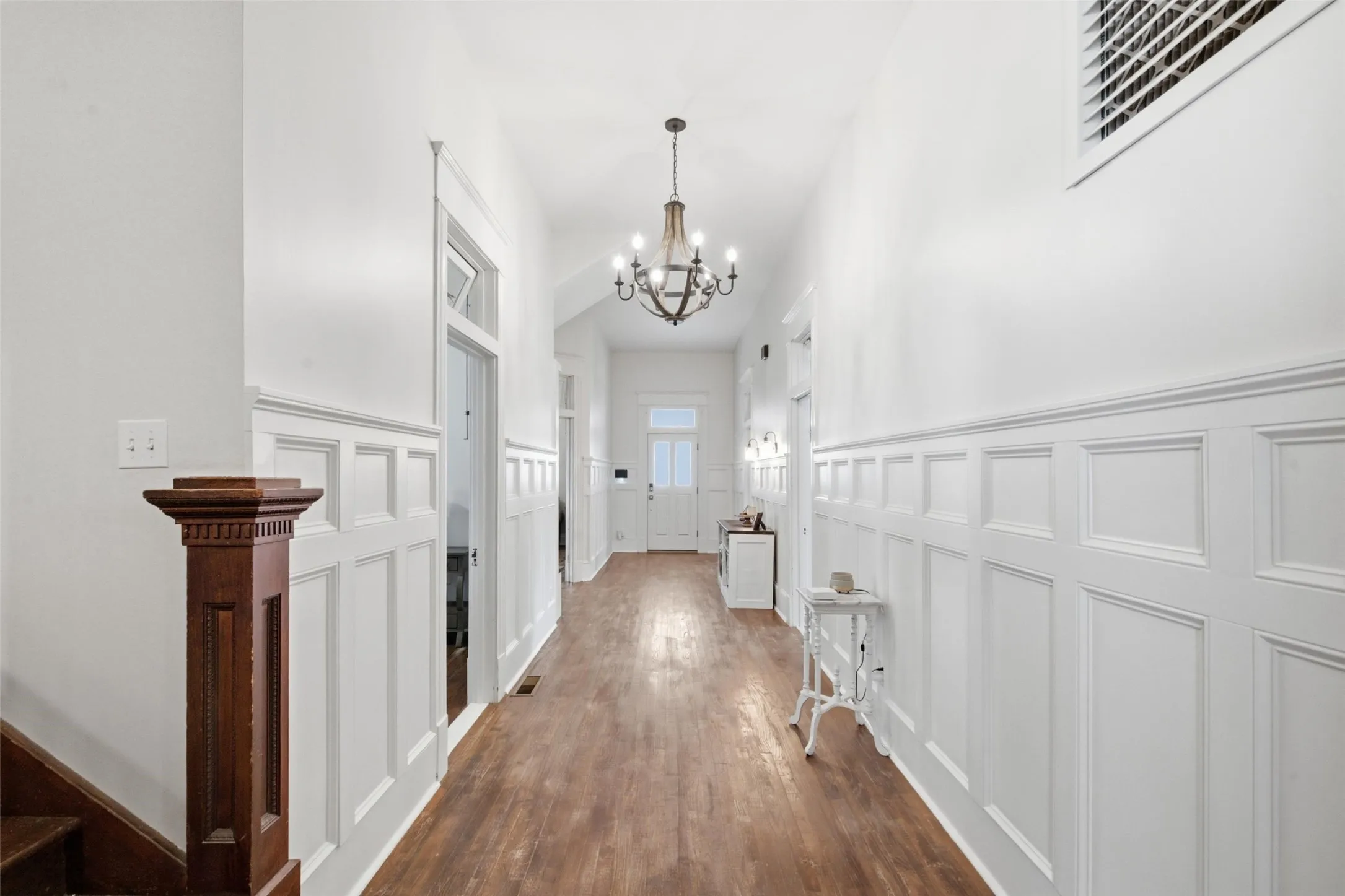 Single Family Residence For Sale in Young County , 700 Cherry Street, Graham, Texas 76450, 5 Bedroom, 4 Bathroom, 2 Garage spaces, 4,322 Sqft, built in 1901, mls#21375576, Real Estate Agent in Graham, Homes For Sale in Young county, Homes For Sale in Graham, Realtor in Graham Texas, Real Estate Brokerage Independent Realty Texas, Luminita Cordes Realtor