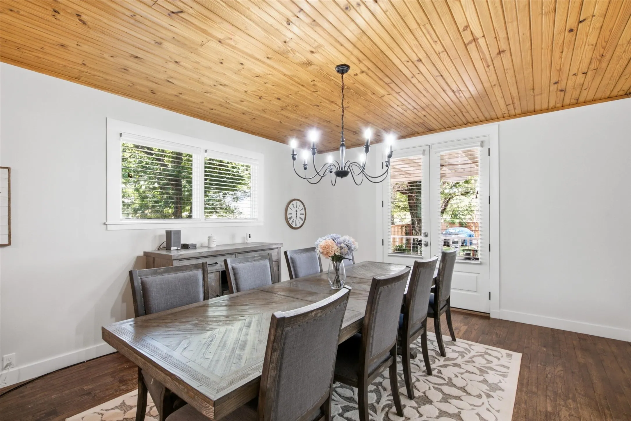 Single Family Residence For Sale in Young County , 700 Cherry Street, Graham, Texas 76450, 5 Bedroom, 4 Bathroom, 2 Garage spaces, 4,322 Sqft, built in 1901, mls#21375576, Real Estate Agent in Graham, Homes For Sale in Young county, Homes For Sale in Graham, Realtor in Graham Texas, Real Estate Brokerage Independent Realty Texas, Luminita Cordes Realtor