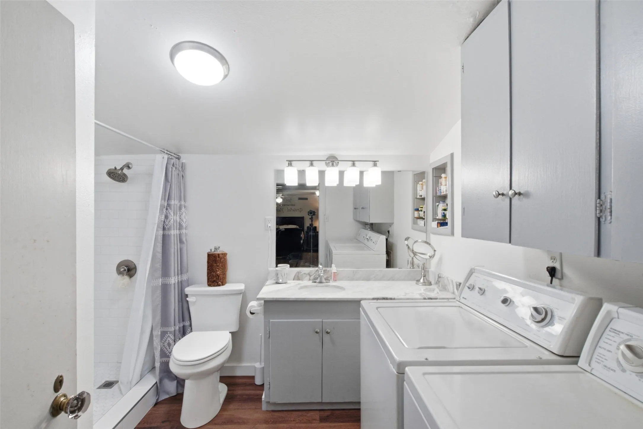 Single Family Residence For Sale in Young County , 700 Cherry Street, Graham, Texas 76450, 5 Bedroom, 4 Bathroom, 2 Garage spaces, 4,322 Sqft, built in 1901, mls#21375576, Real Estate Agent in Graham, Homes For Sale in Young county, Homes For Sale in Graham, Realtor in Graham Texas, Real Estate Brokerage Independent Realty Texas, Luminita Cordes Realtor