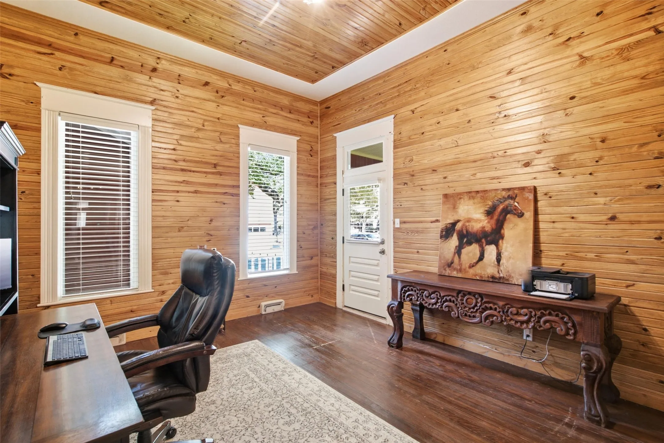 Single Family Residence For Sale in Young County , 700 Cherry Street, Graham, Texas 76450, 5 Bedroom, 4 Bathroom, 2 Garage spaces, 4,322 Sqft, built in 1901, mls#21375576, Real Estate Agent in Graham, Homes For Sale in Young county, Homes For Sale in Graham, Realtor in Graham Texas, Real Estate Brokerage Independent Realty Texas, Luminita Cordes Realtor
